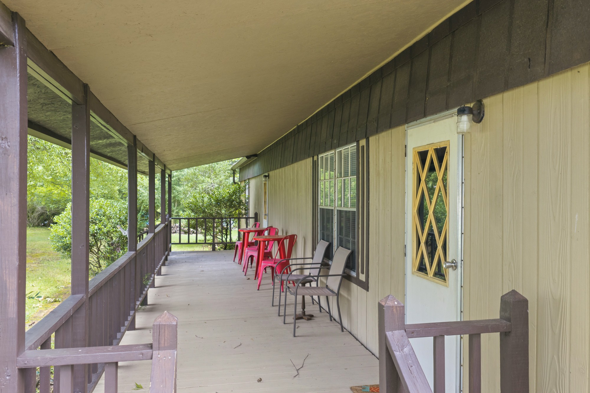 225 Pineview Dr