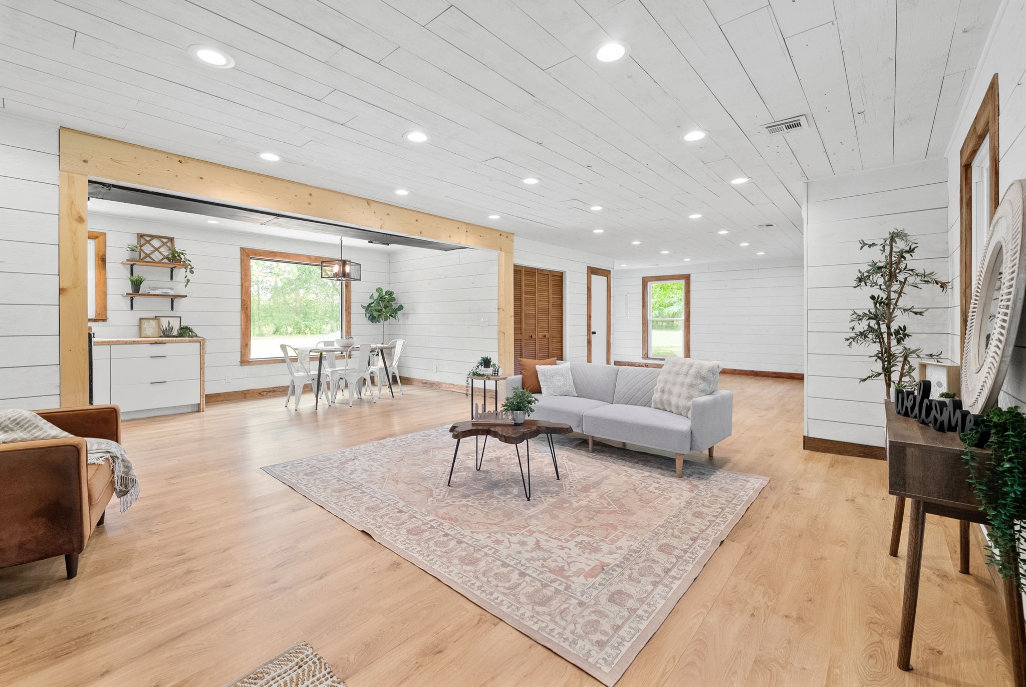 2031/2 Maple Hill Rd