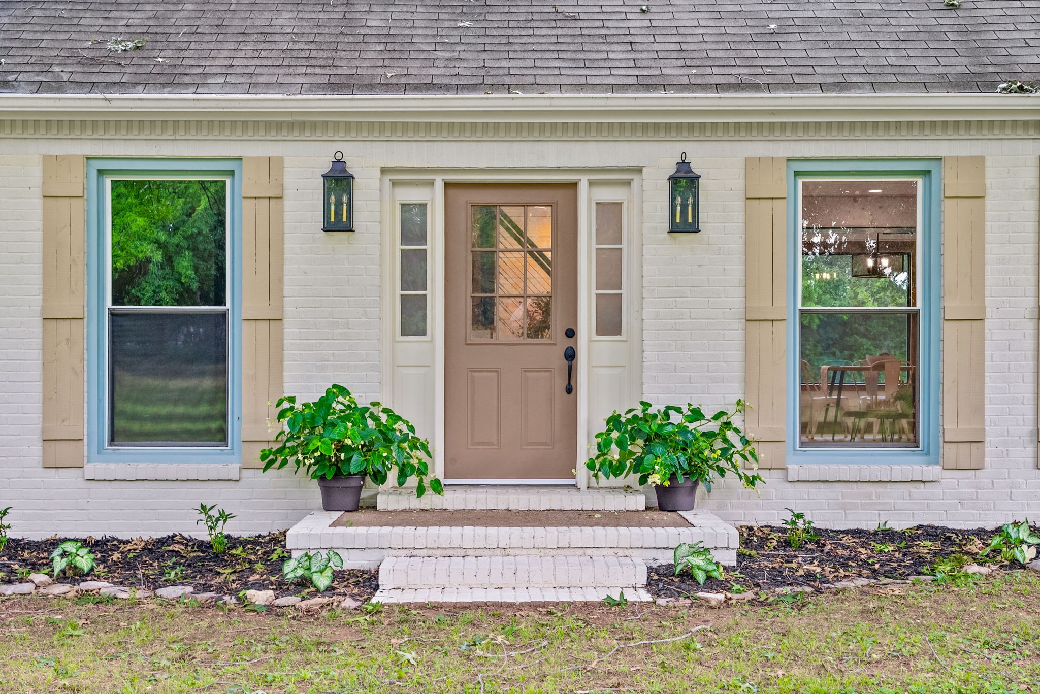 2031/2 Maple Hill Rd