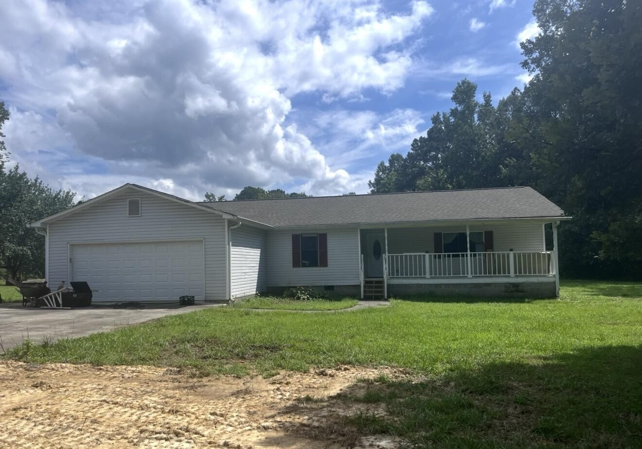 245 N Airport Circle, NW