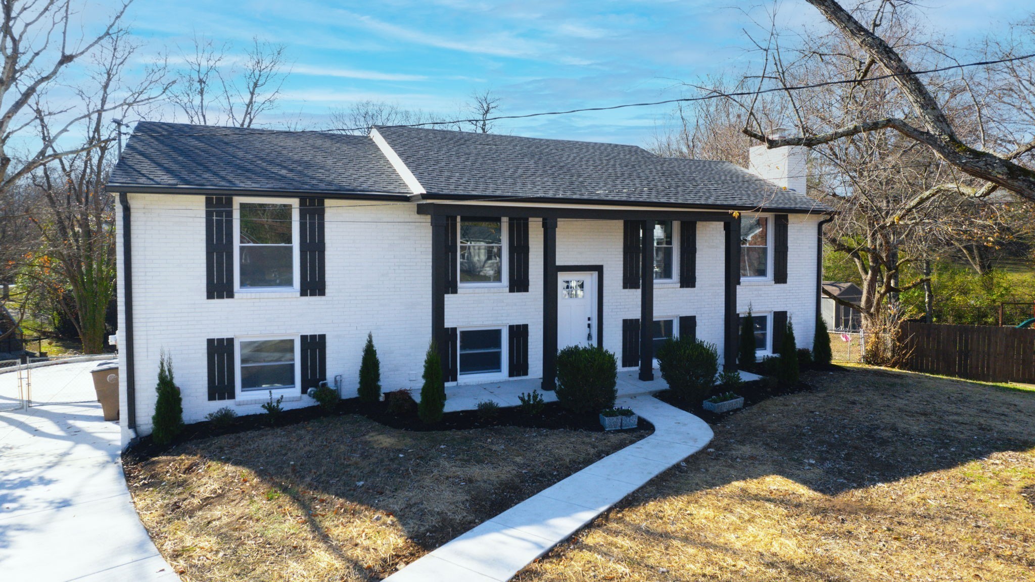 207 Overcrest Ct