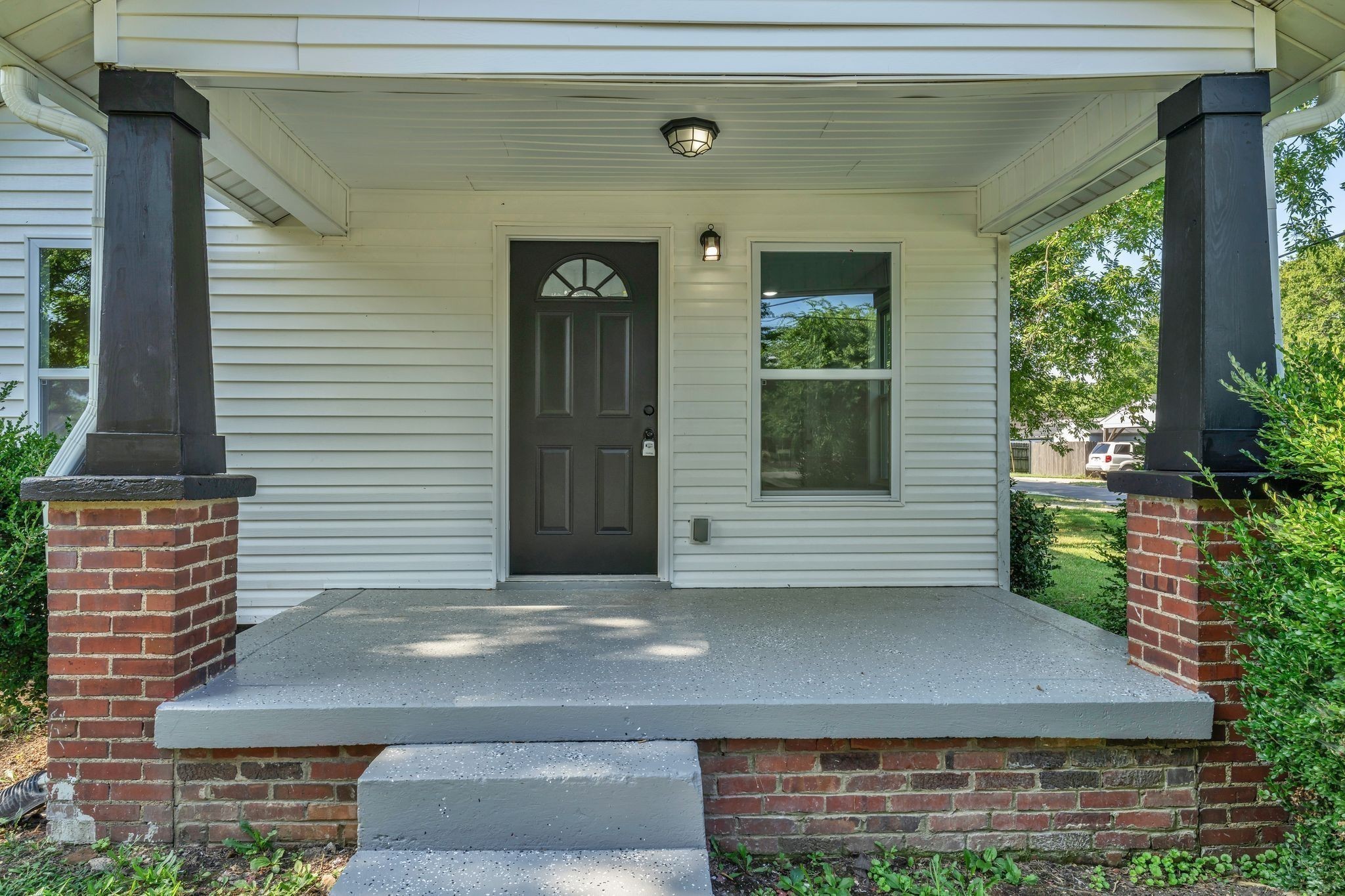 302 Maple St