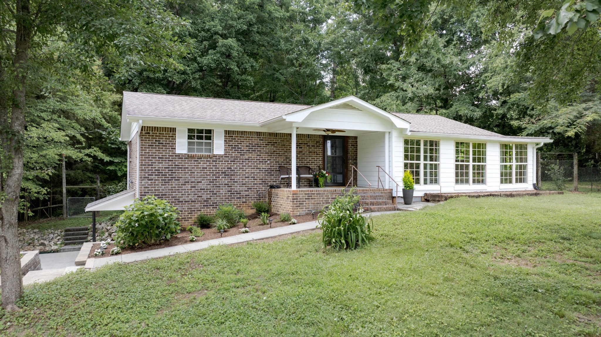 547 Van Davis Road, NW
