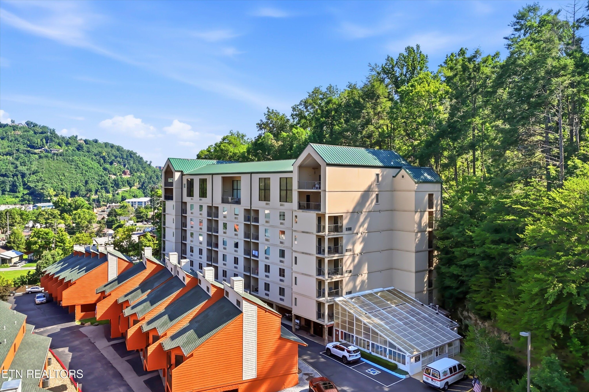 413 Baskins Creek Rd