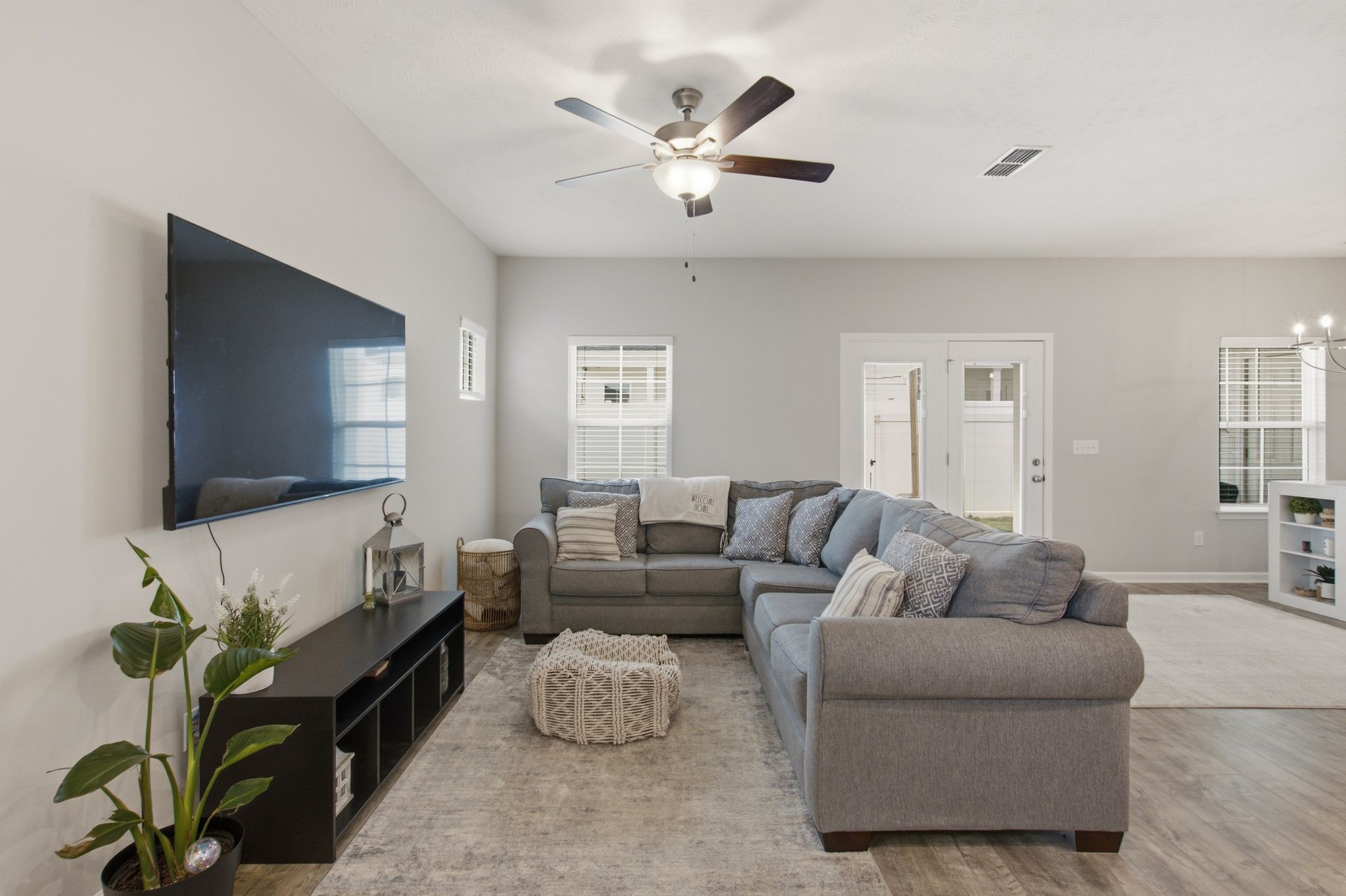 4322 Doral Dr