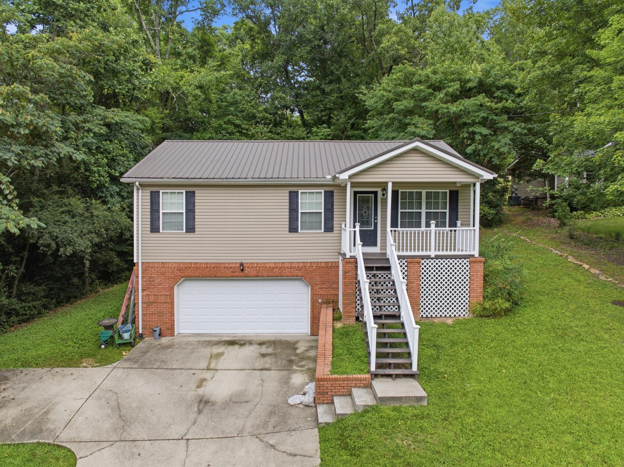 65 Lynnbrook Circle