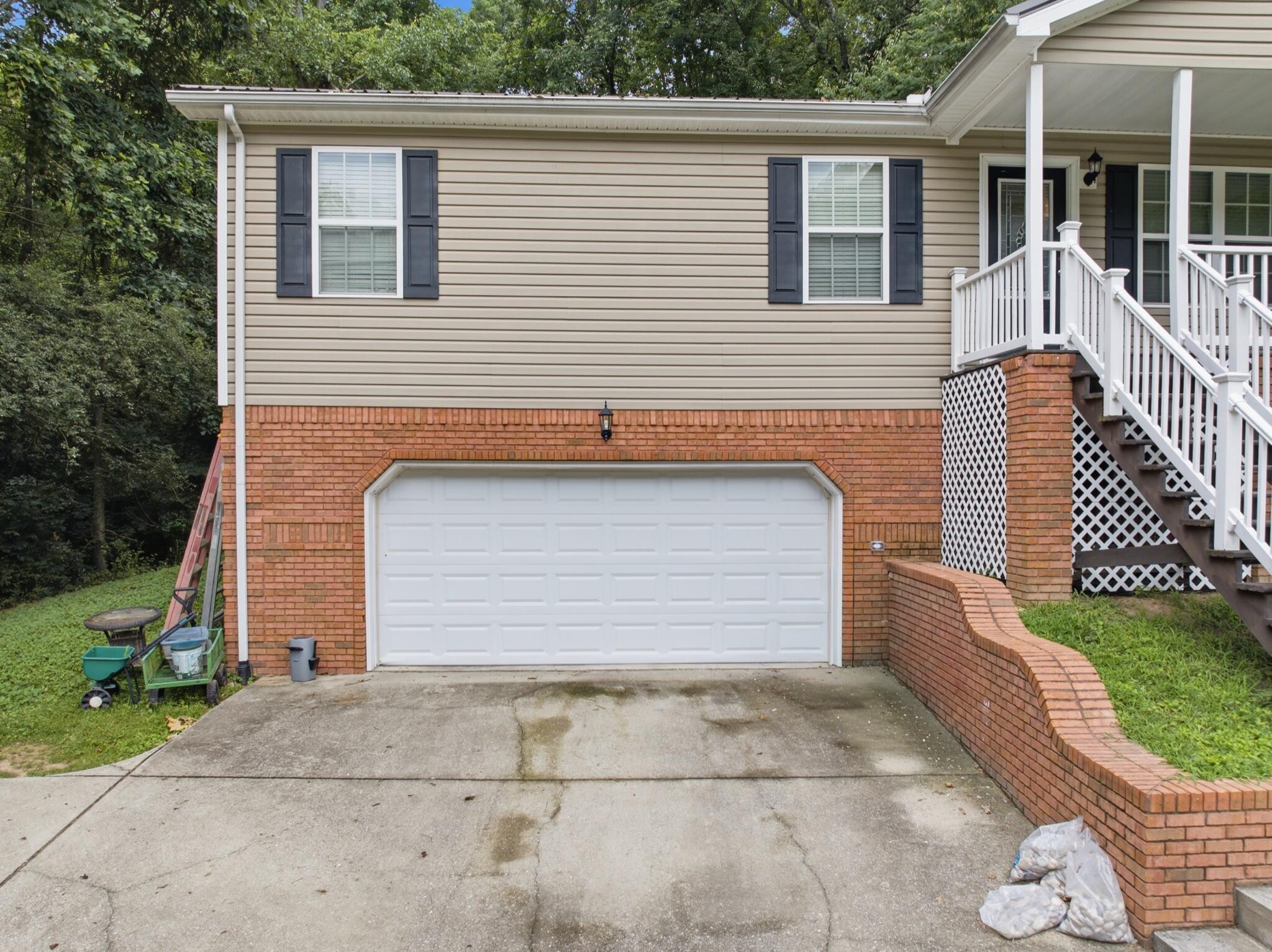 65 Lynnbrook Circle