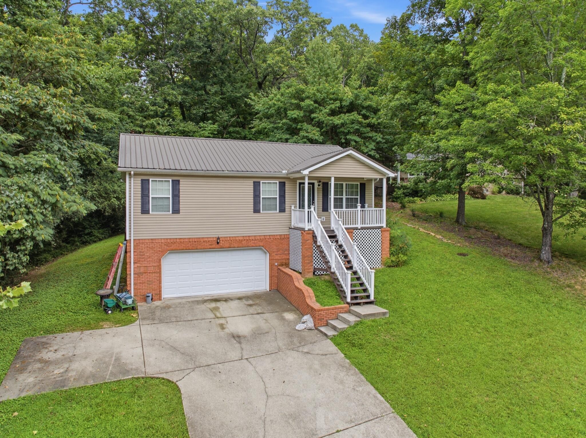 65 Lynnbrook Circle