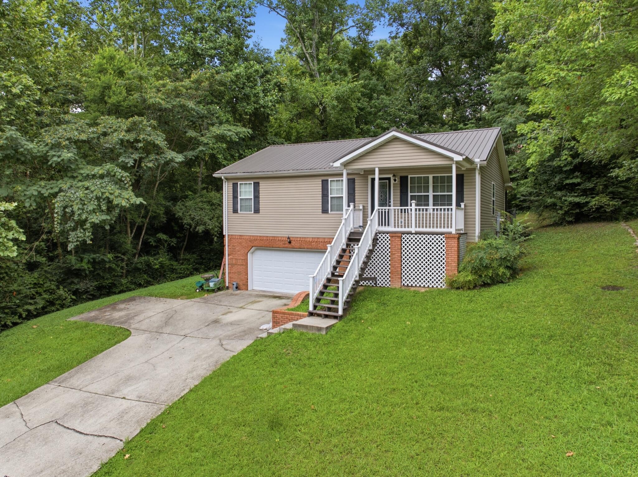 65 Lynnbrook Circle