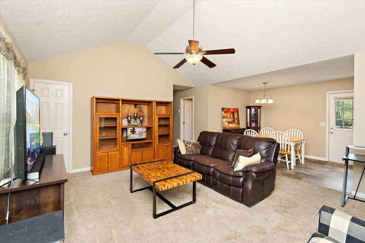 109 Anderson Creek Rd