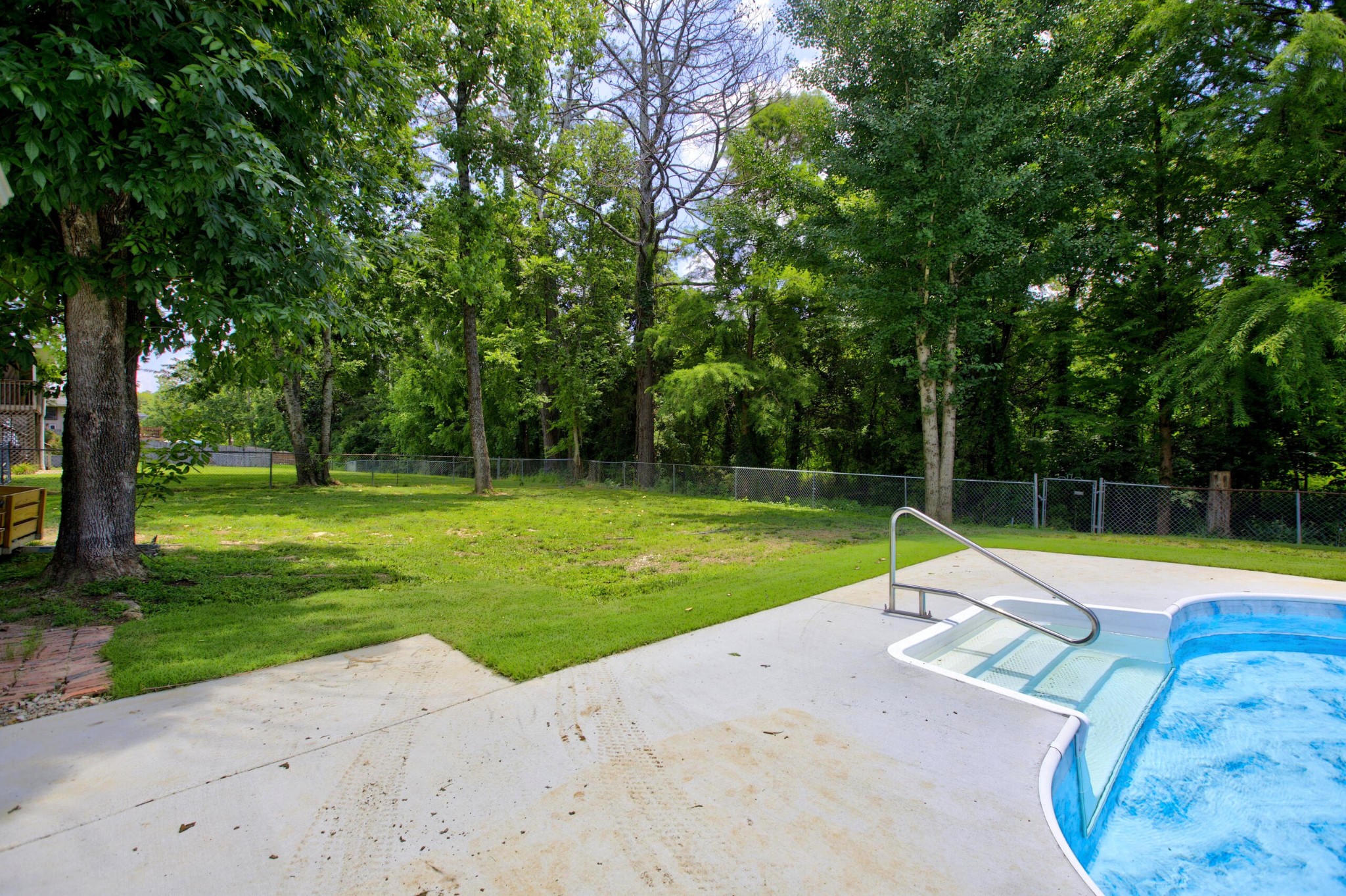 2975 Rolling Hills Drive, NW
