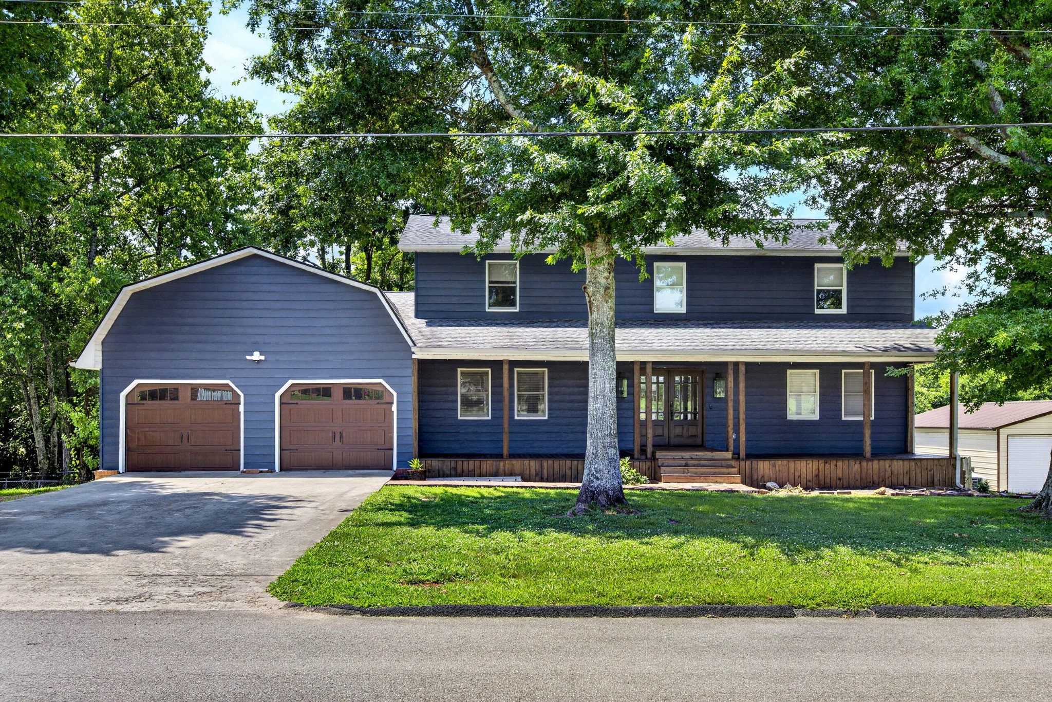 2975 Rolling Hills Drive, NW