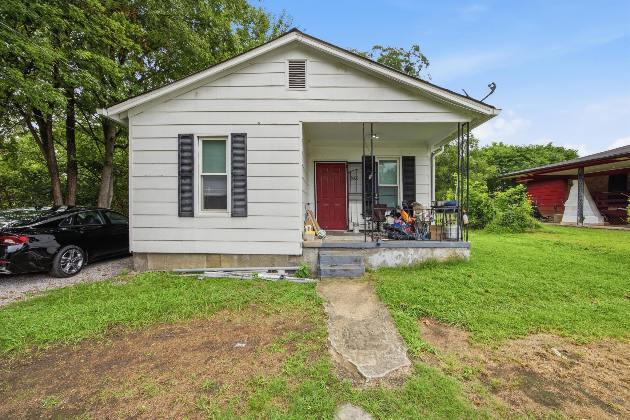 2009 Robbins Street