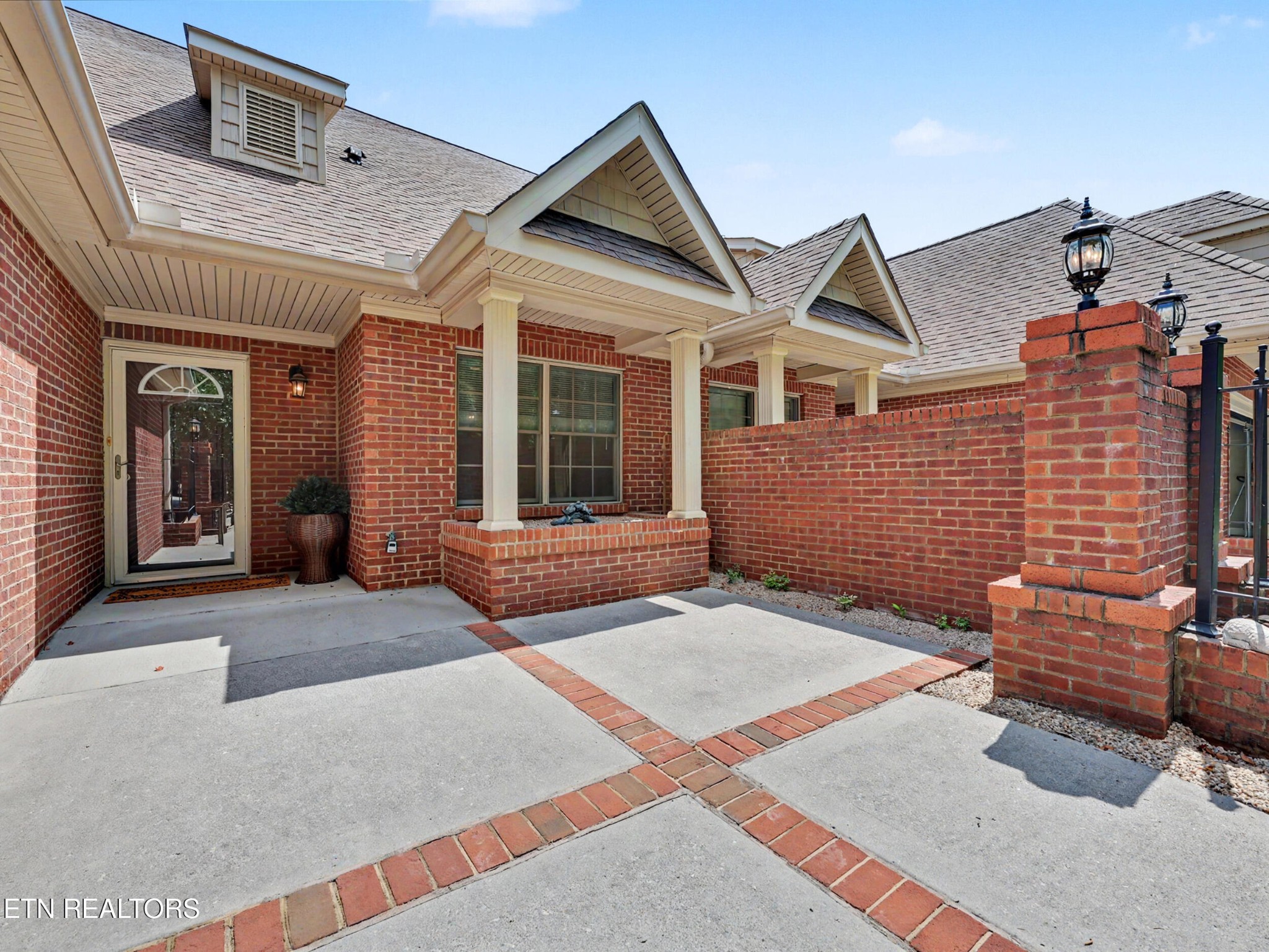 1431 Cottage Glen Lane