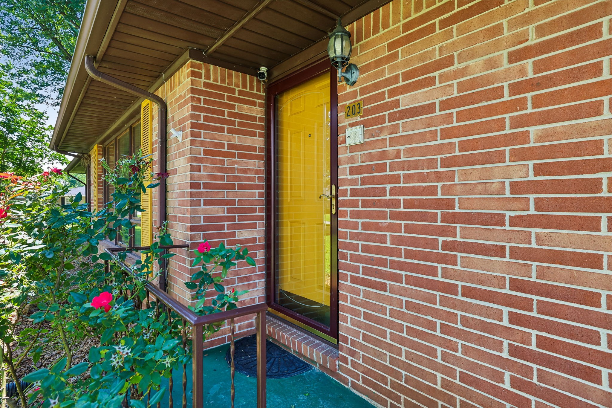 203 Kelly Dr