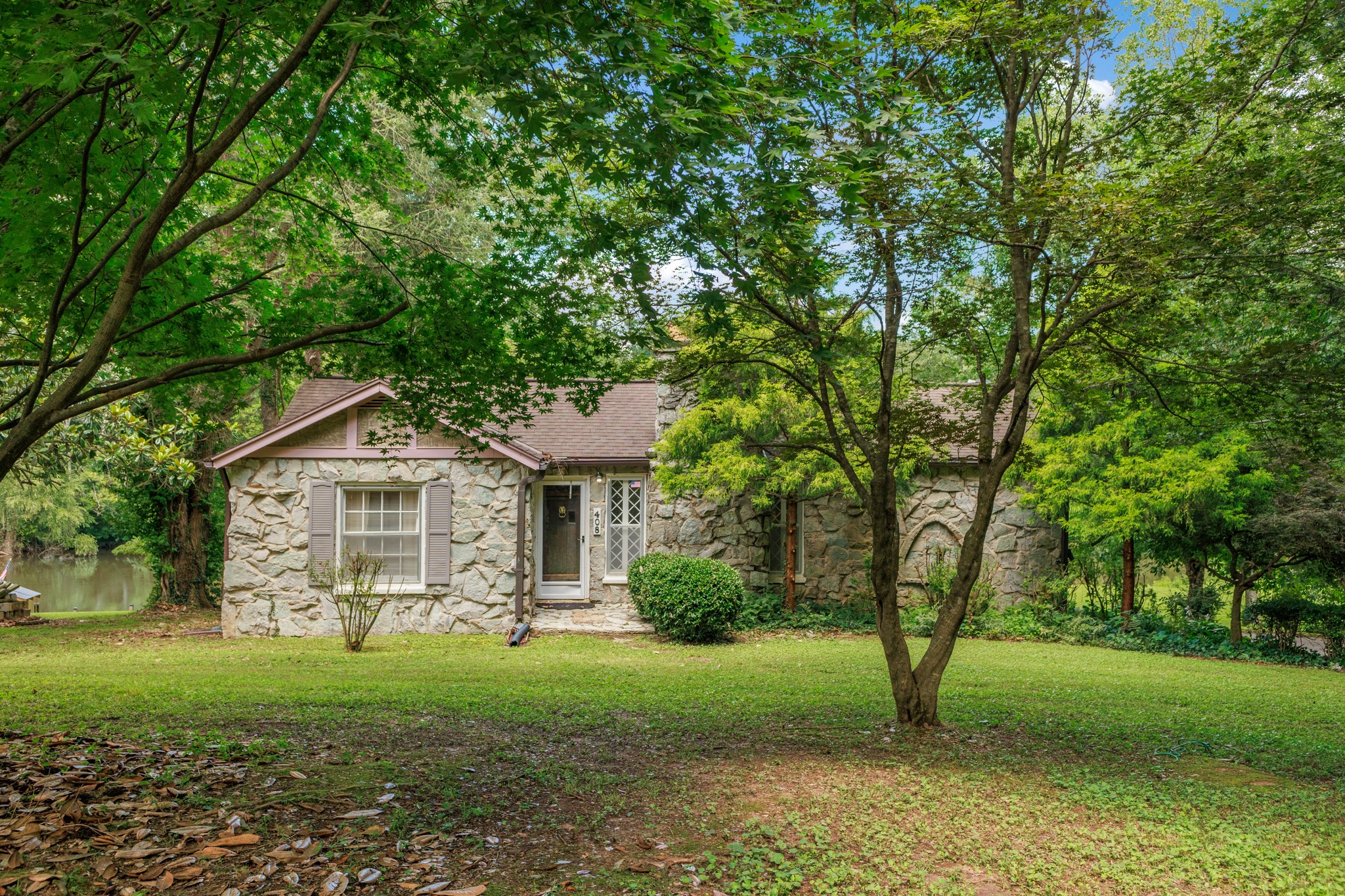408 Westwood Dr