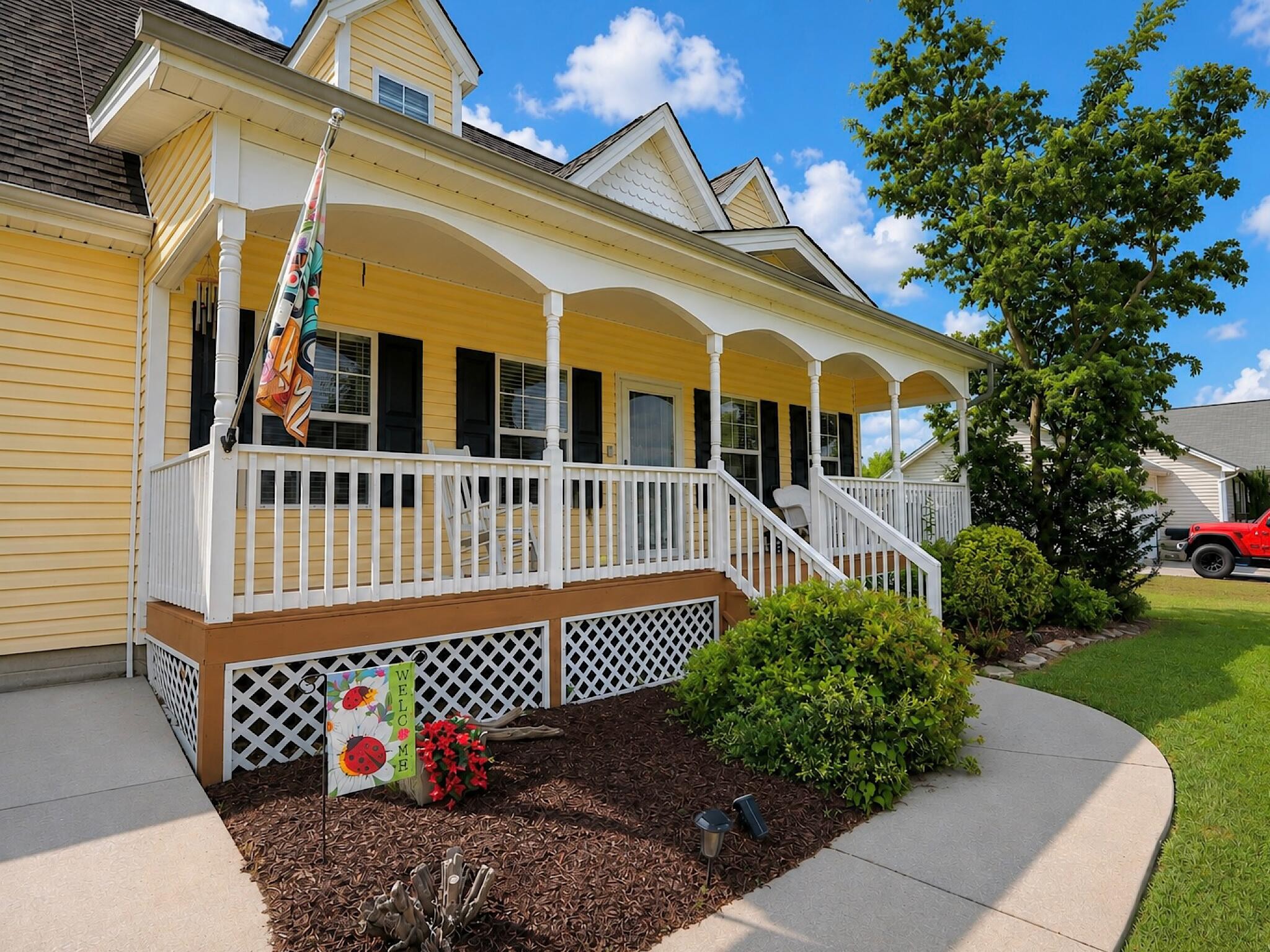 111 Cora Drive, SE