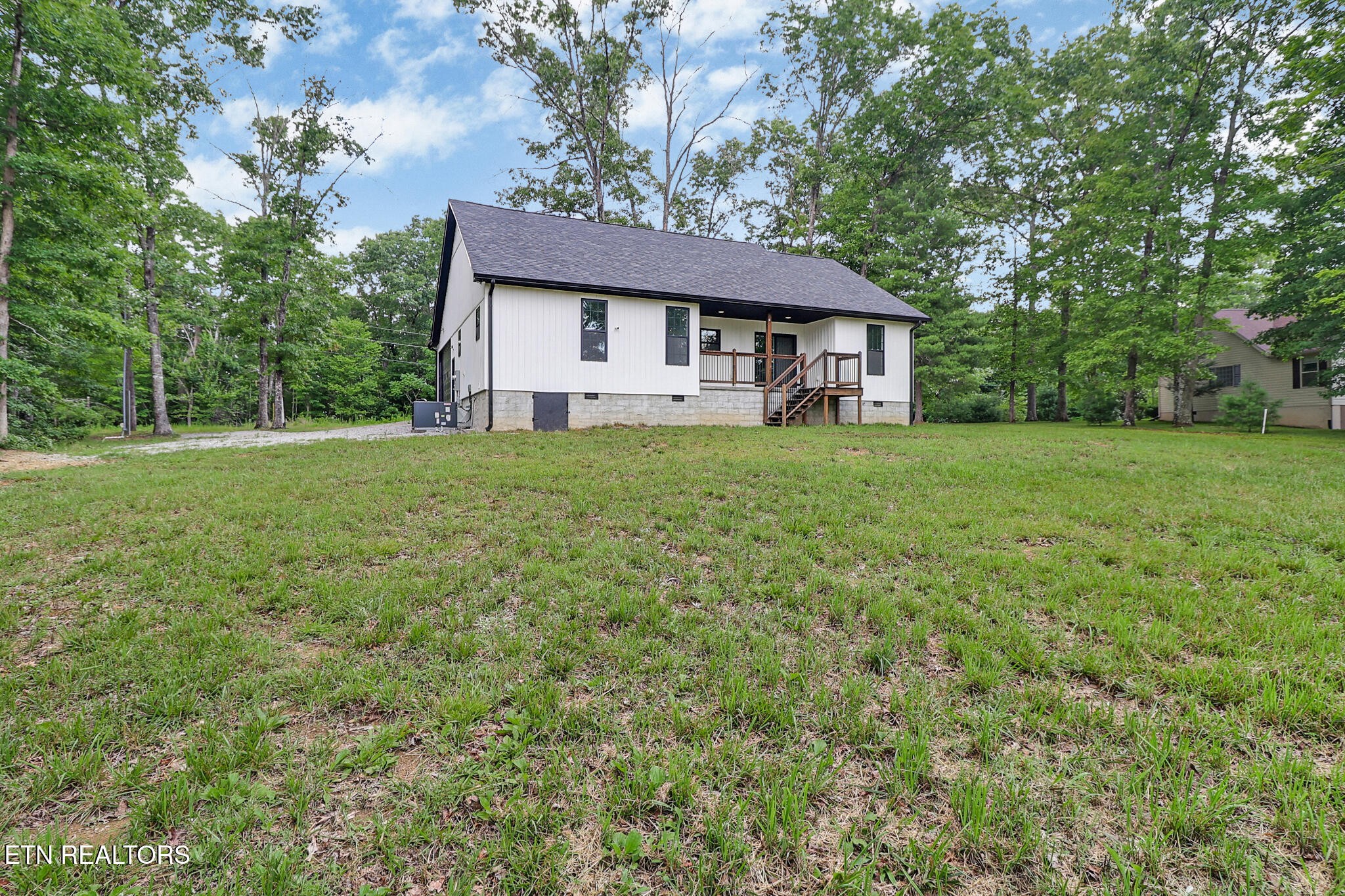 528 St Anthony Drive