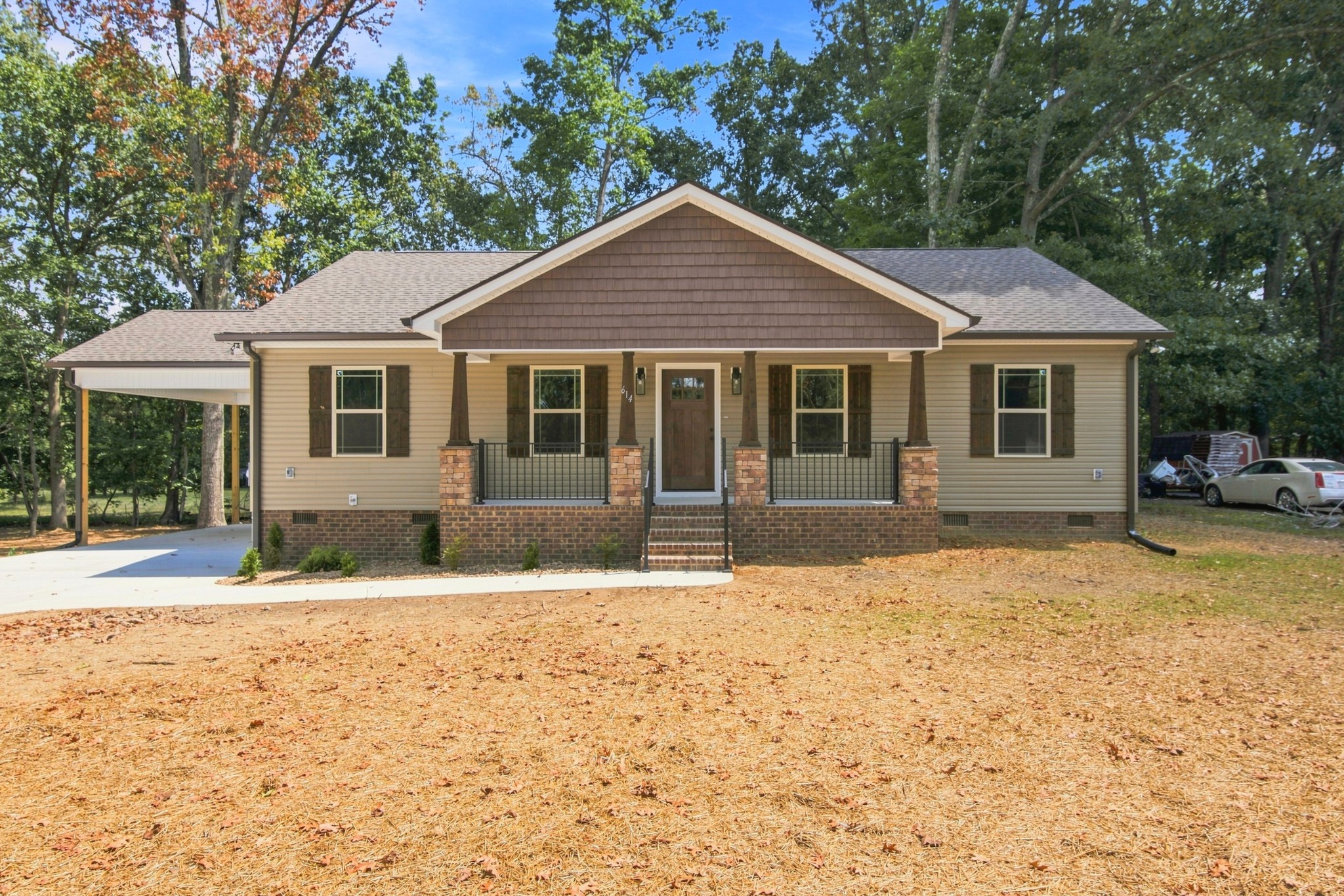 614 Wanda Ln
