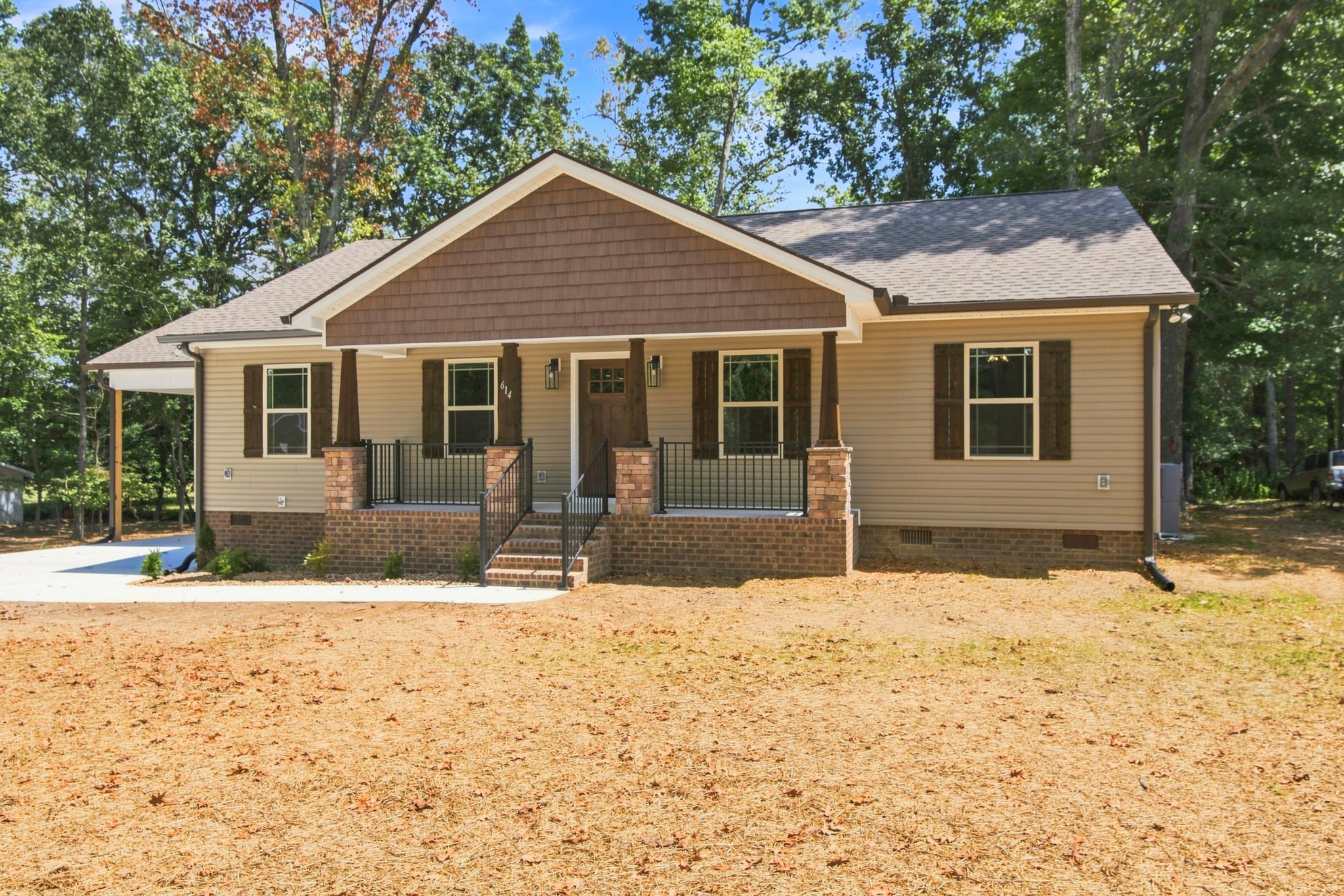 614 Wanda Ln