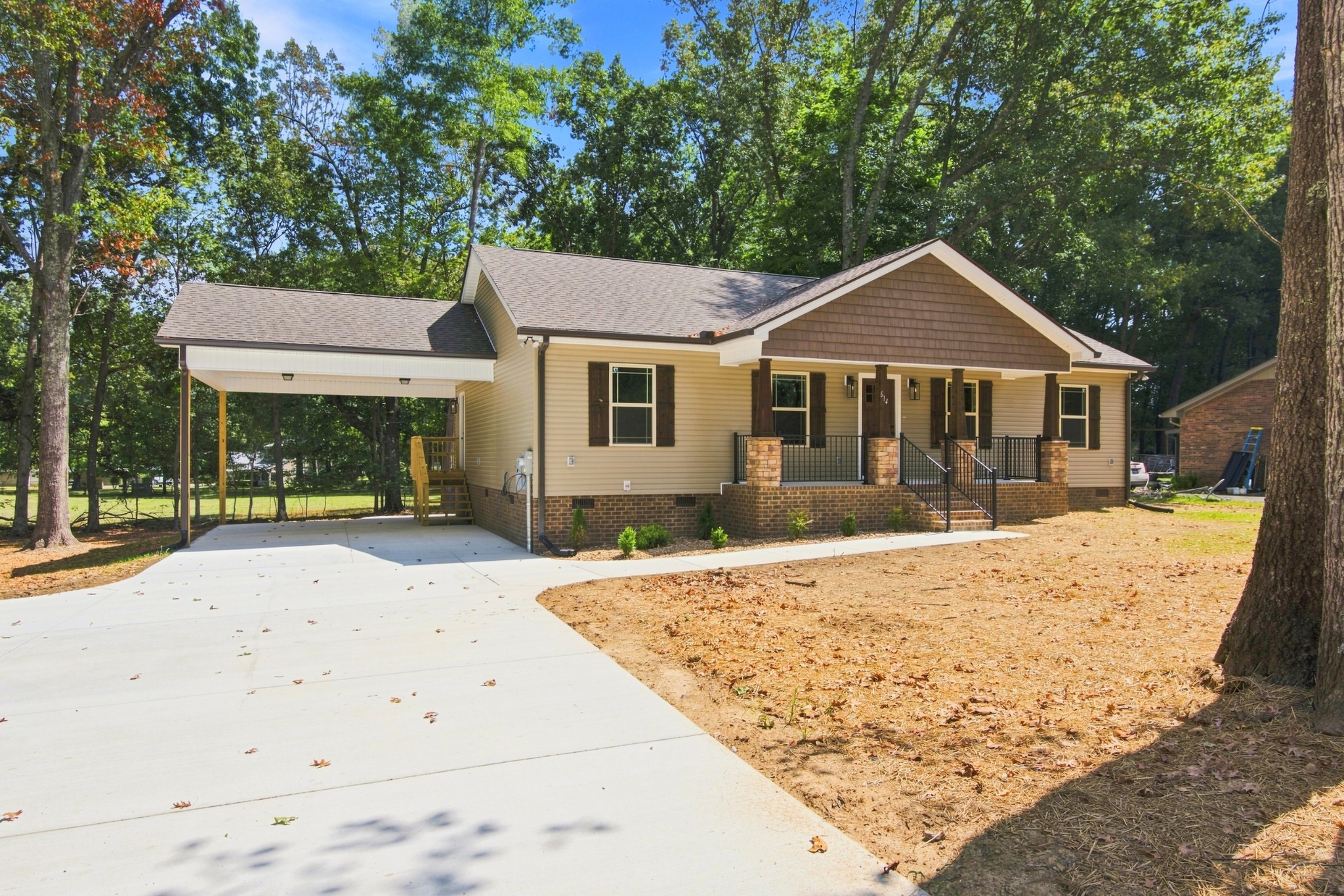614 Wanda Ln