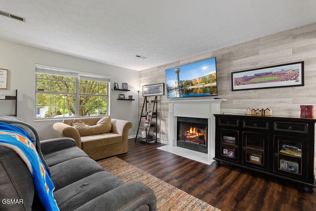 3709 Holgate Lane