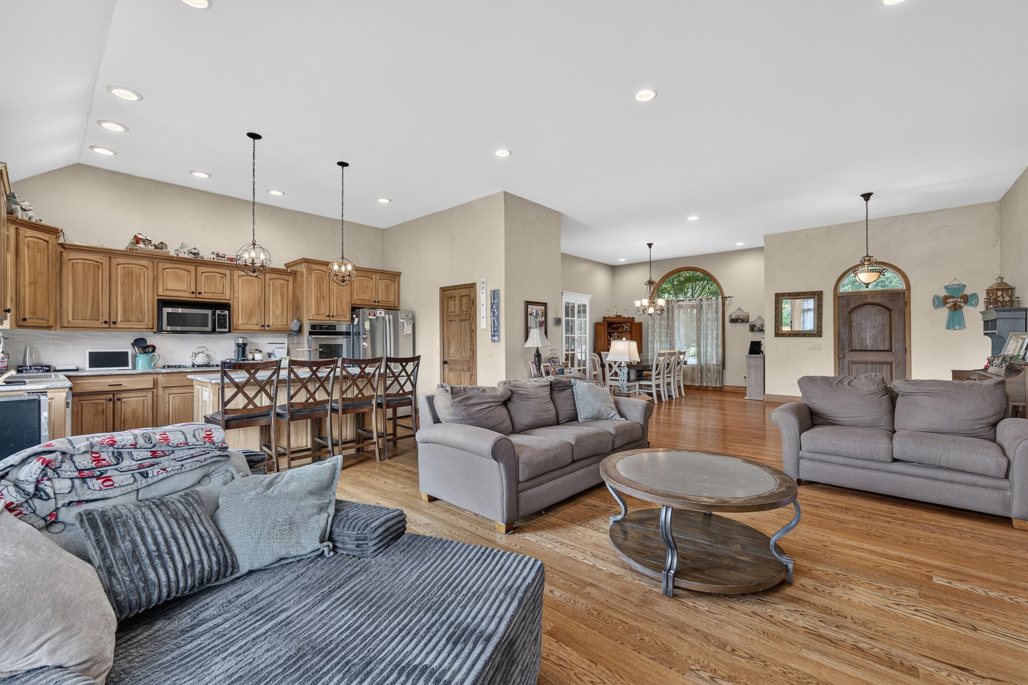 663 Lake Haven Dr