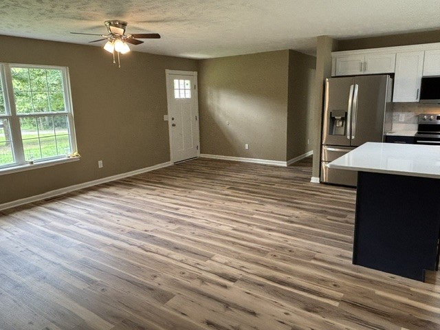9098 Redbud Ln
