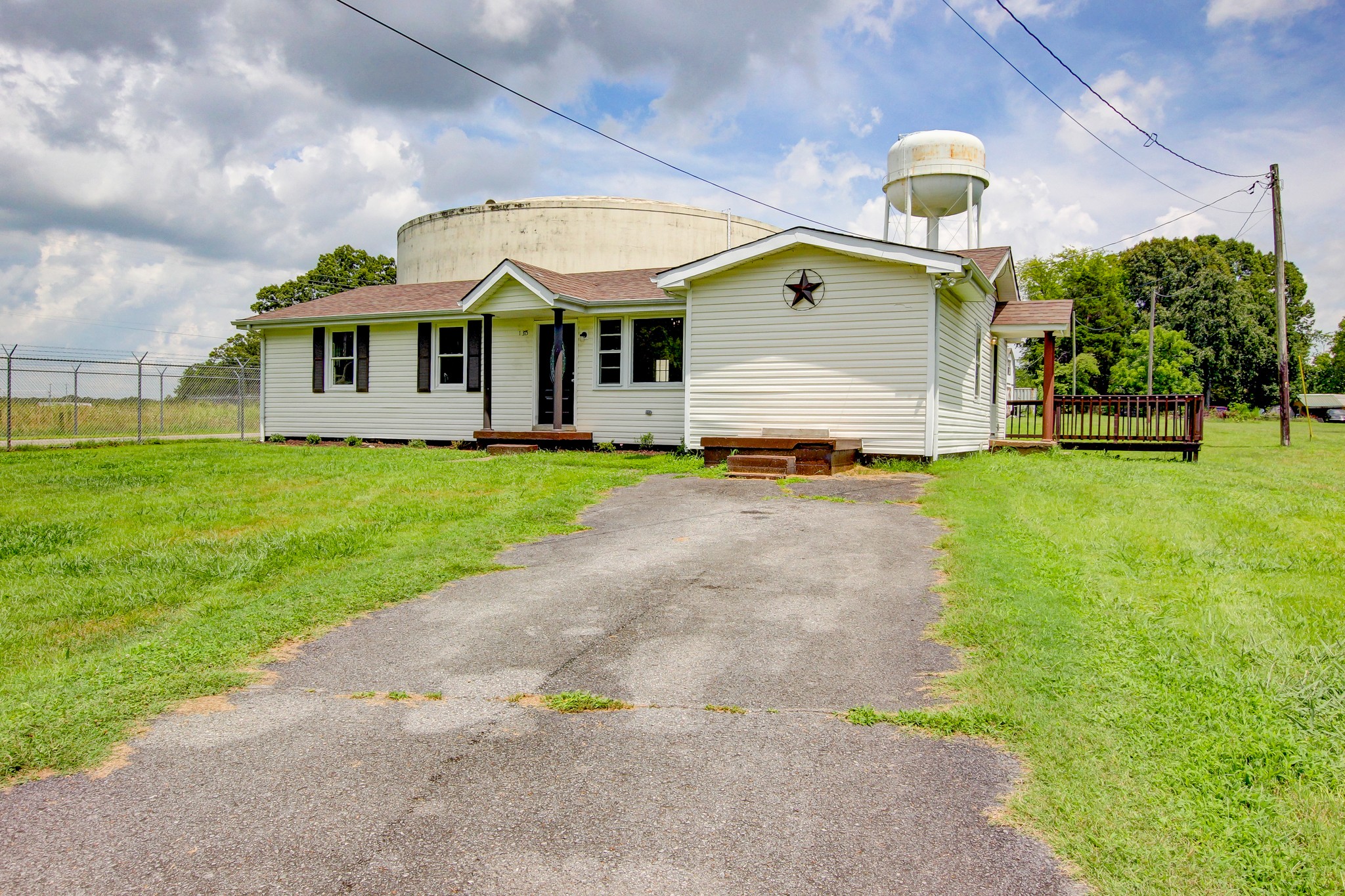 1375 Moss Rd