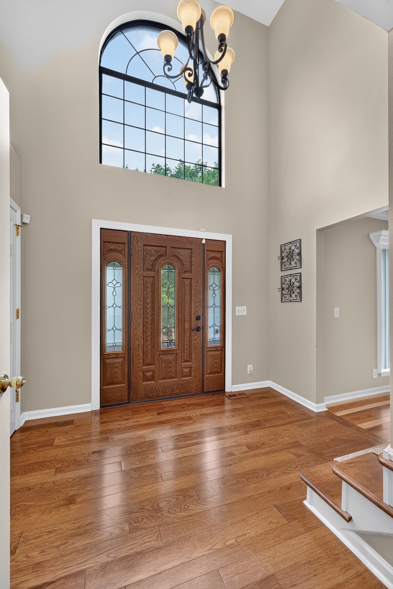 1909 Argo Ln