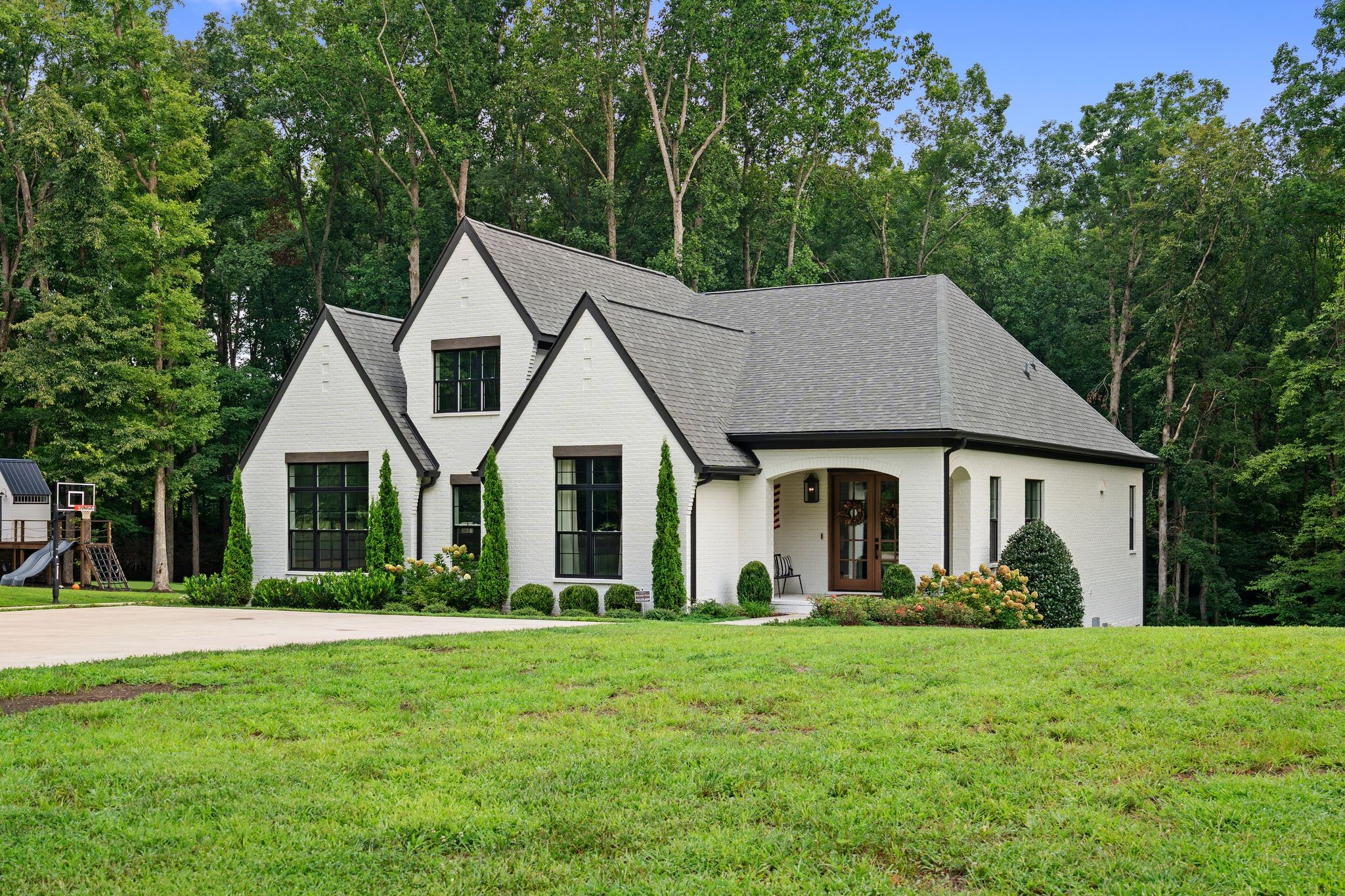 5916 Pinewood Rd