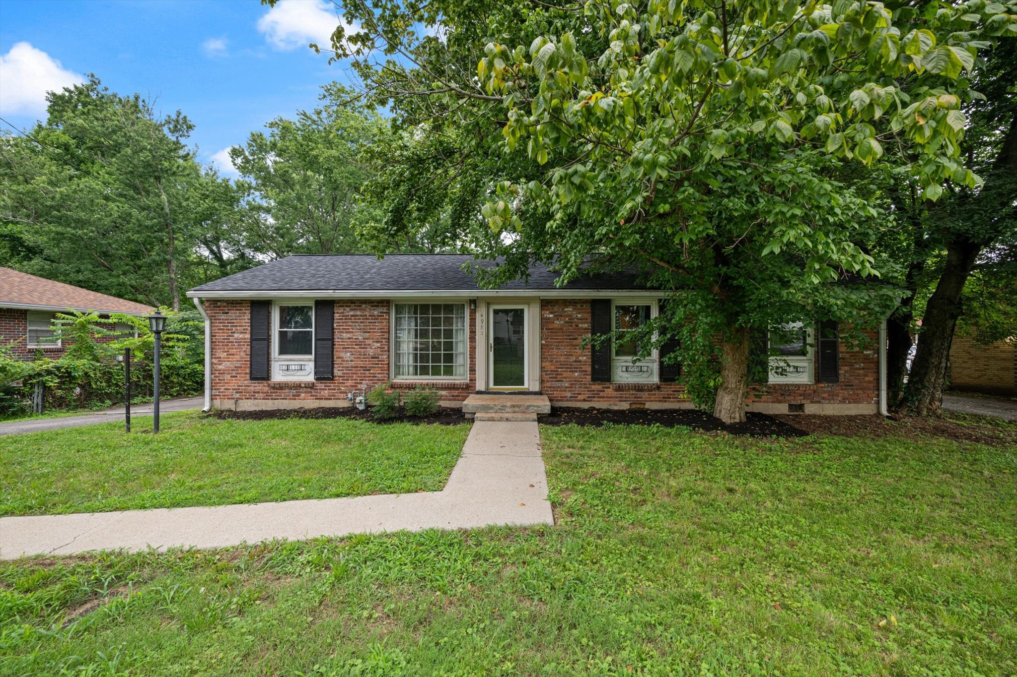 4981 Edmondson Pike