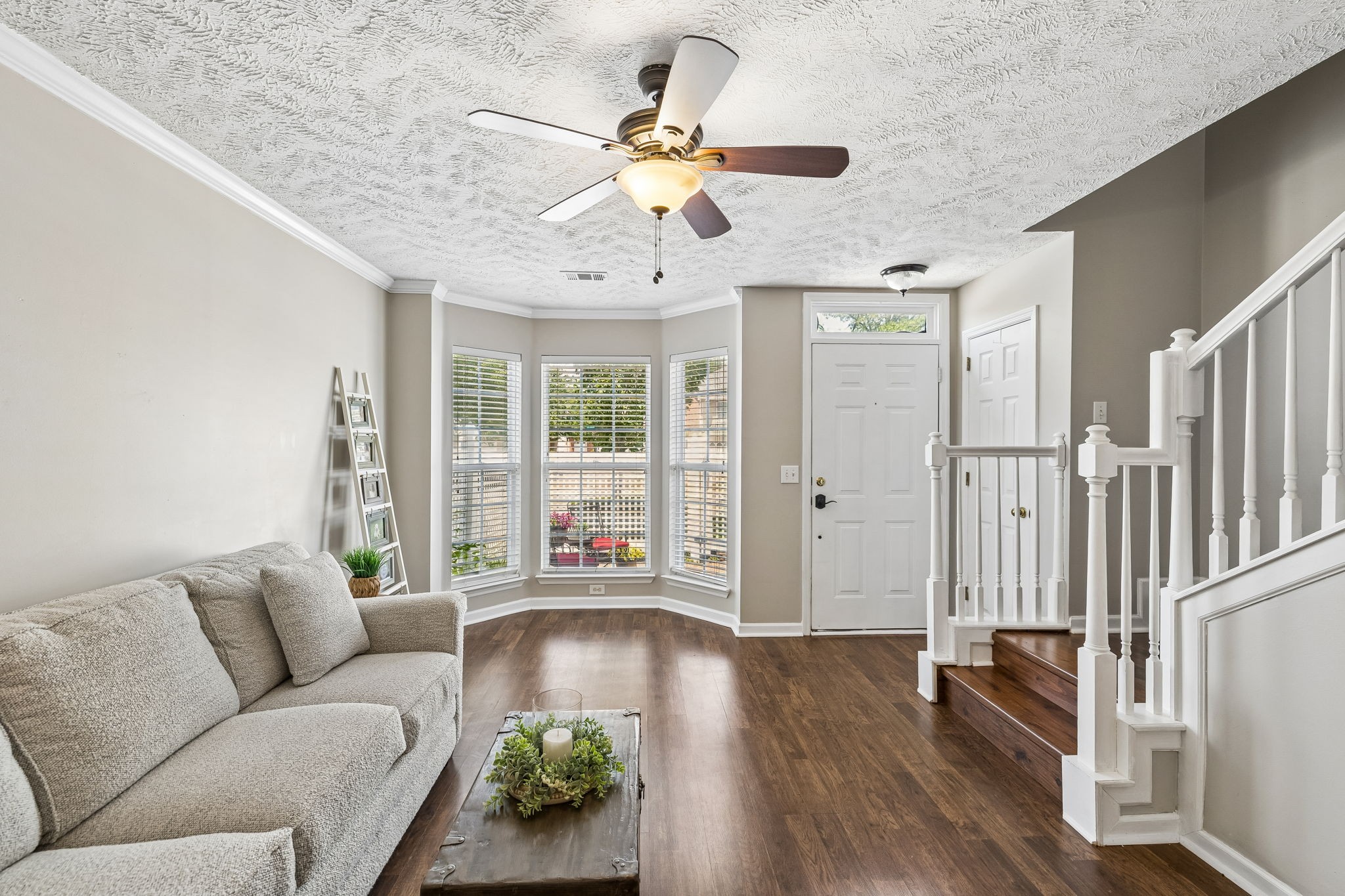 407 Compton Ln