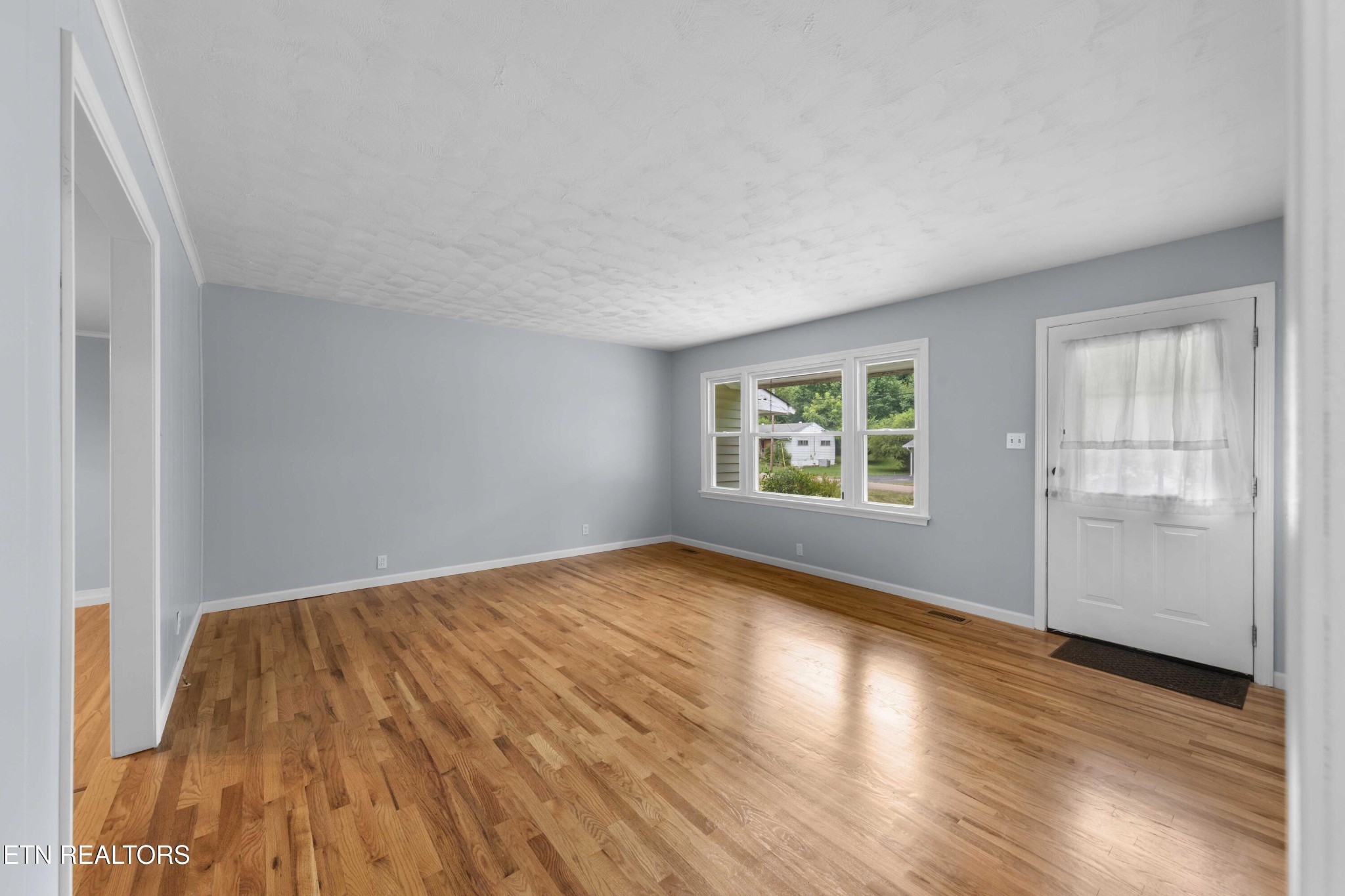 2001 Nandina Drive