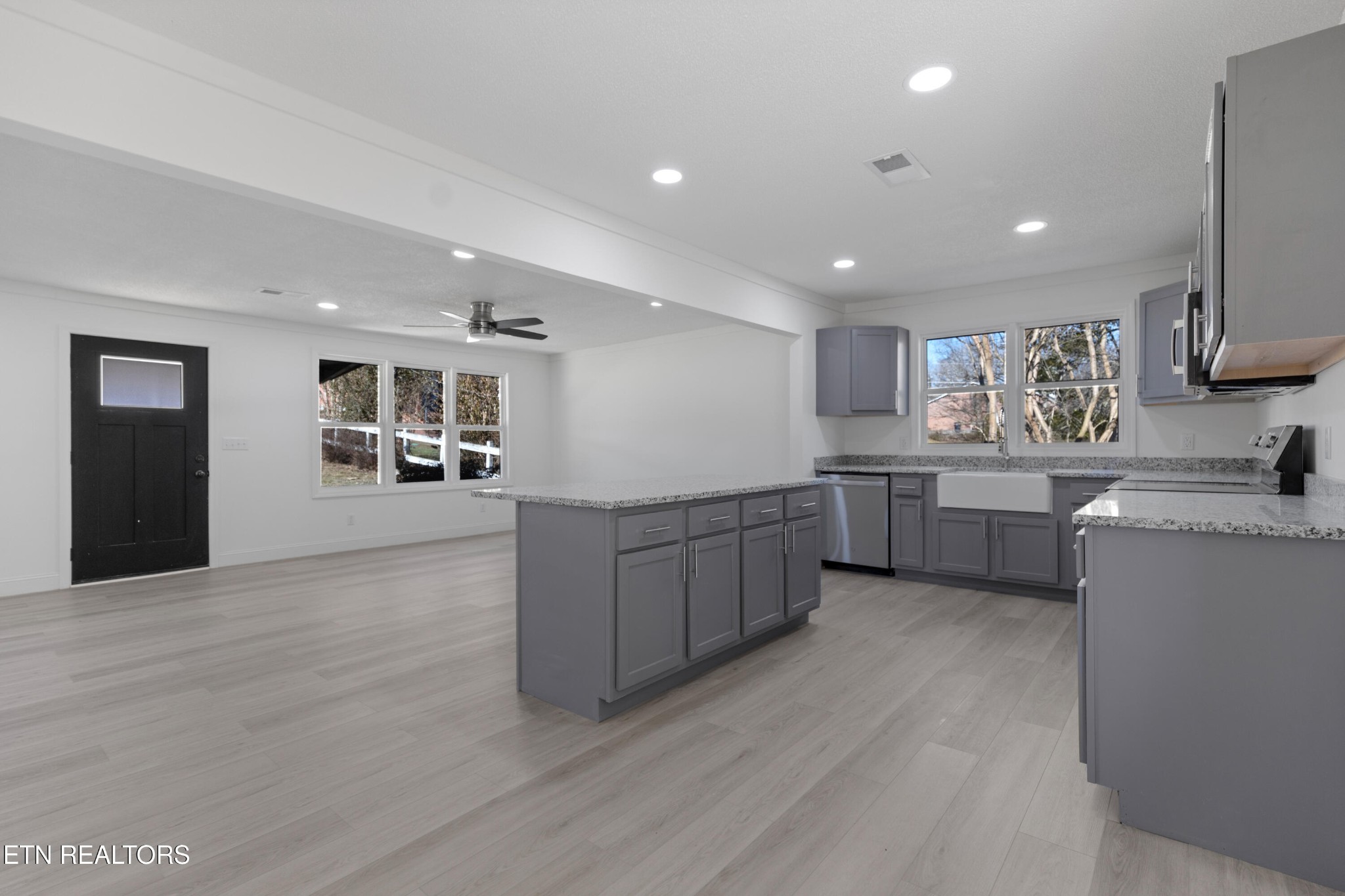 711 Walter St