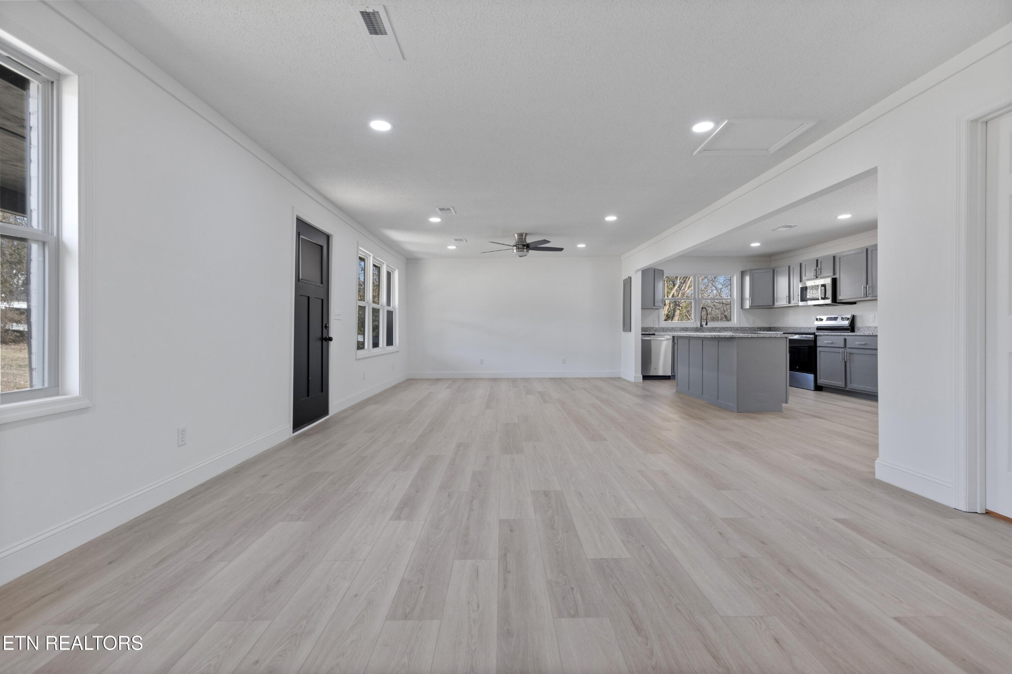711 Walter St