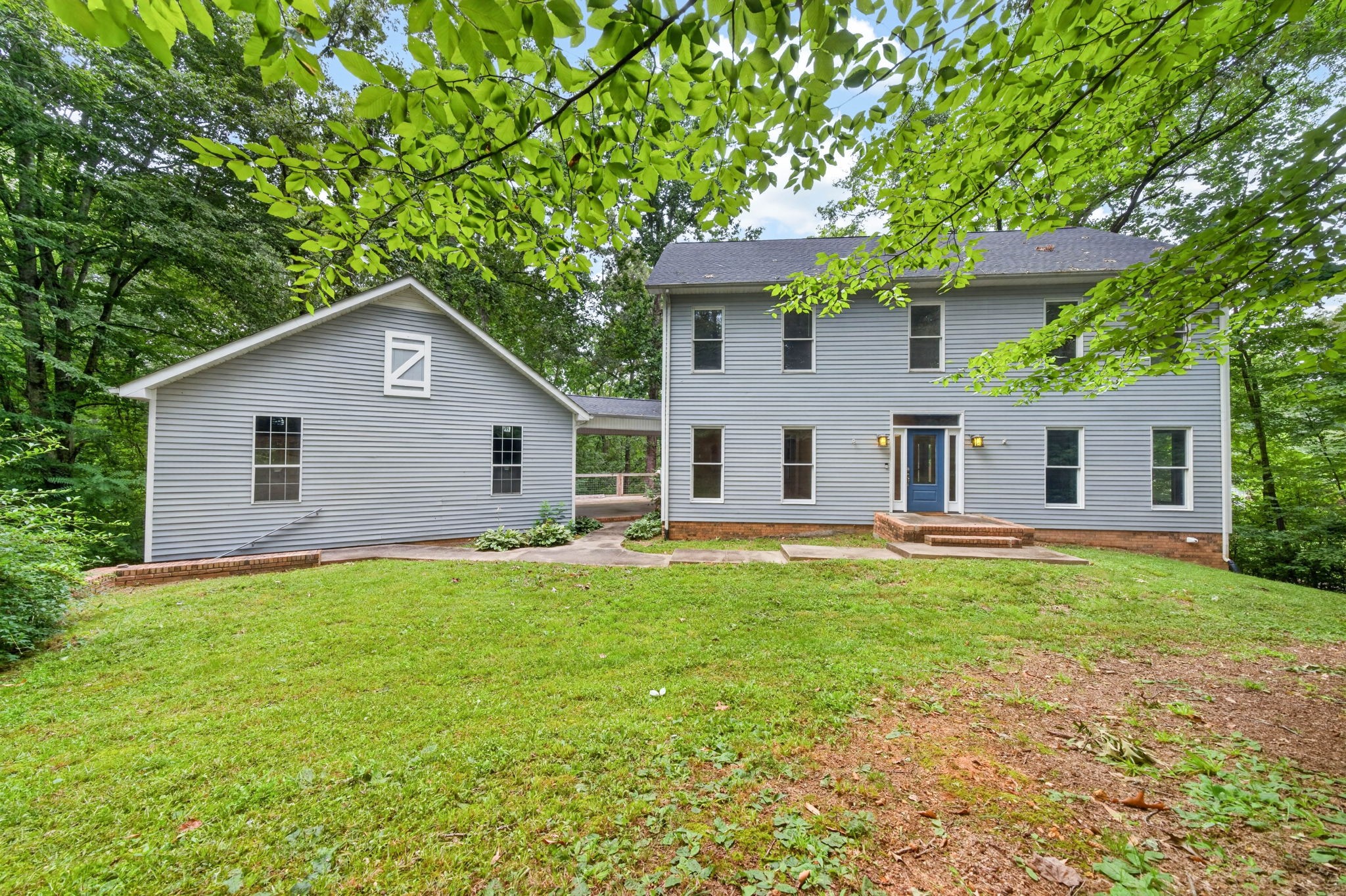 1945 Forest Cir, SW