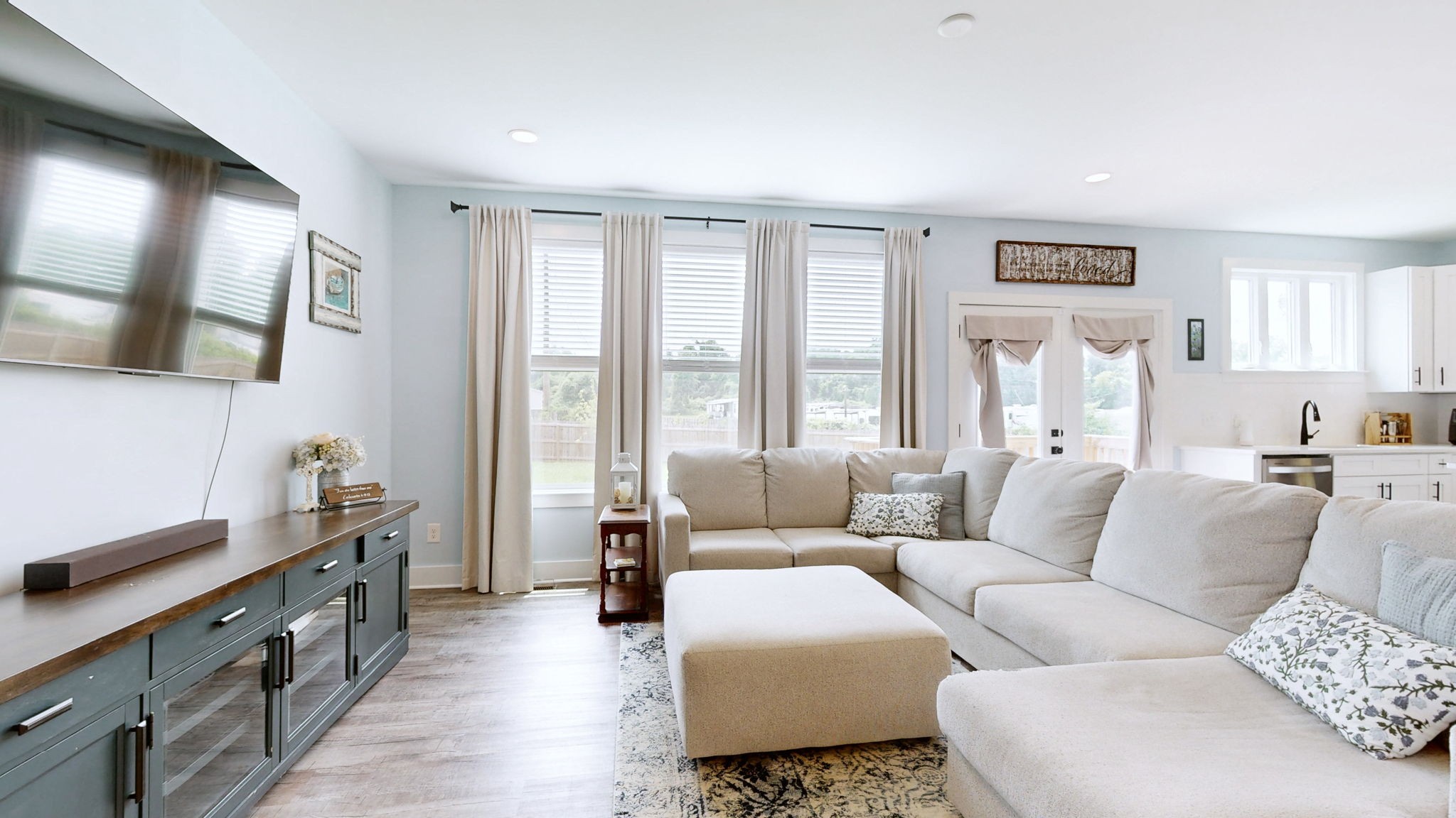 1017 Scenic View Ct