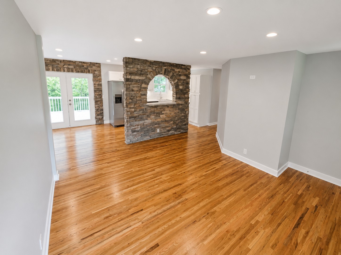 108 Hickory Hills Dr