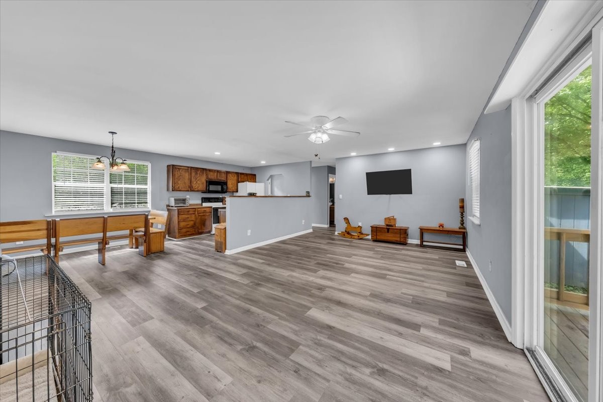 1406 Royal Trl