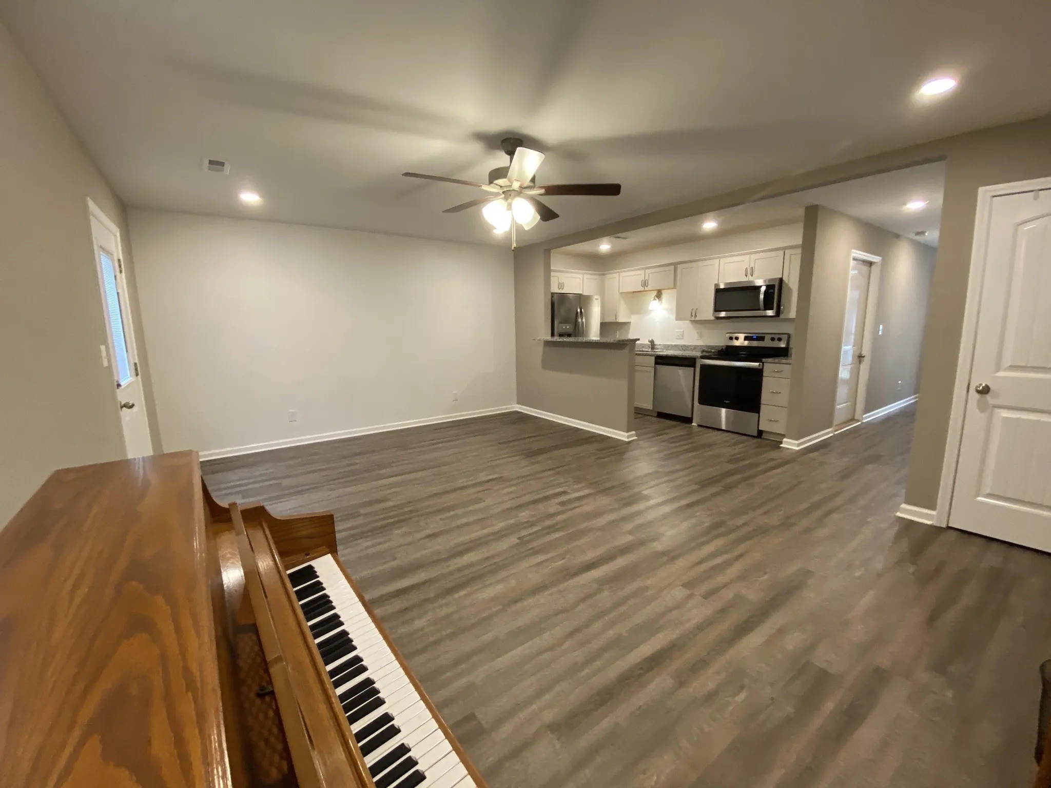 135 Country Ln