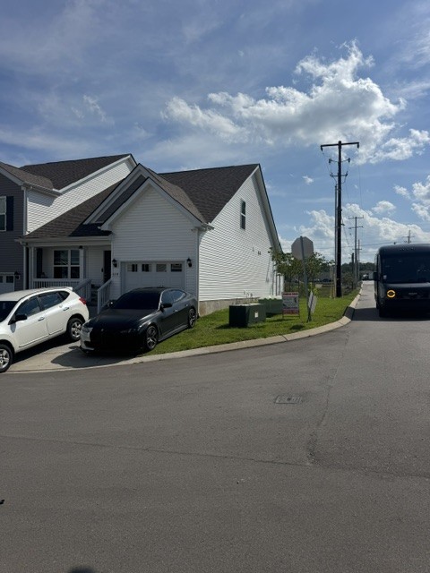 628 Hamilton Crossings