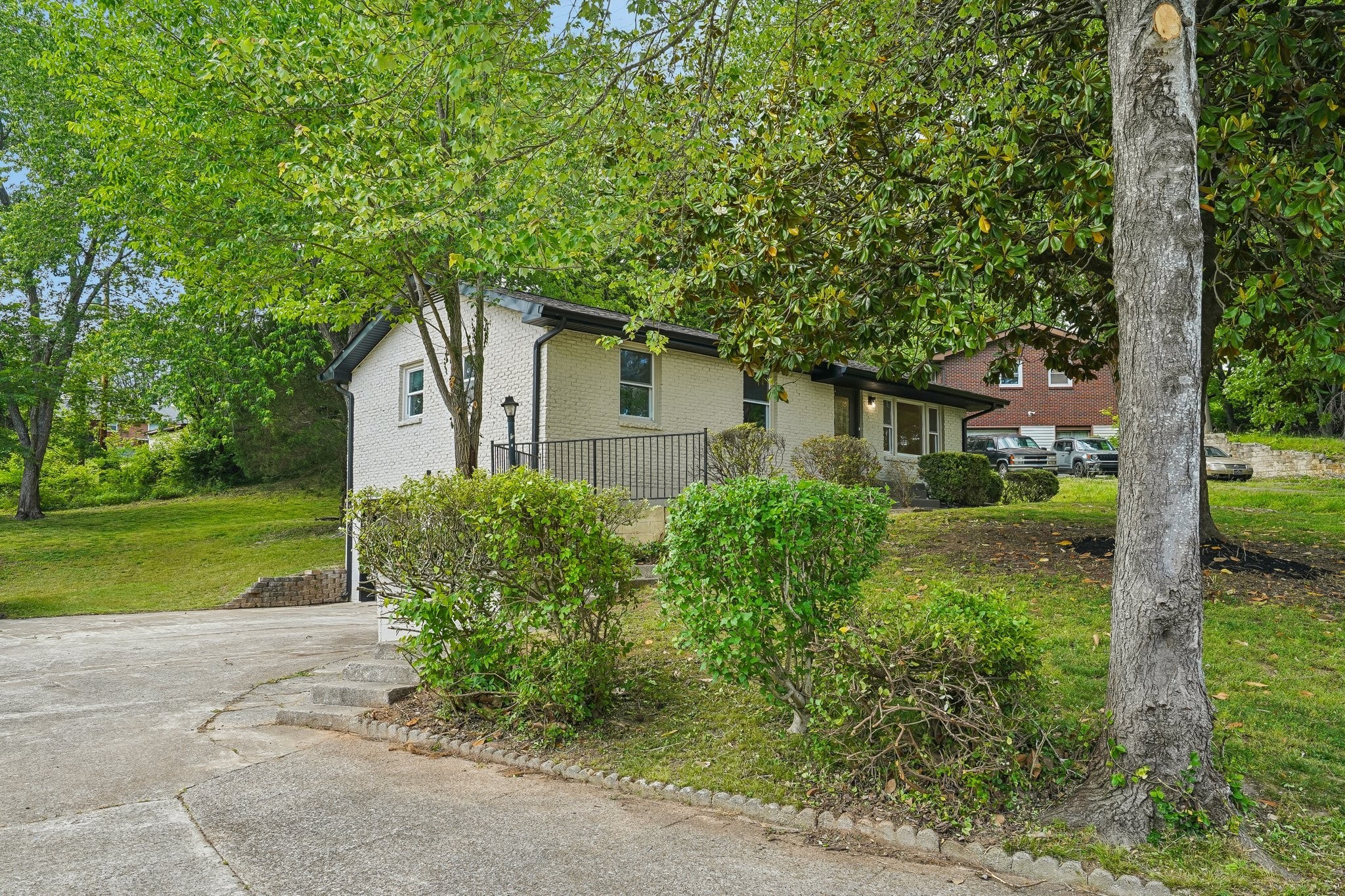 504 Kenney Dr
