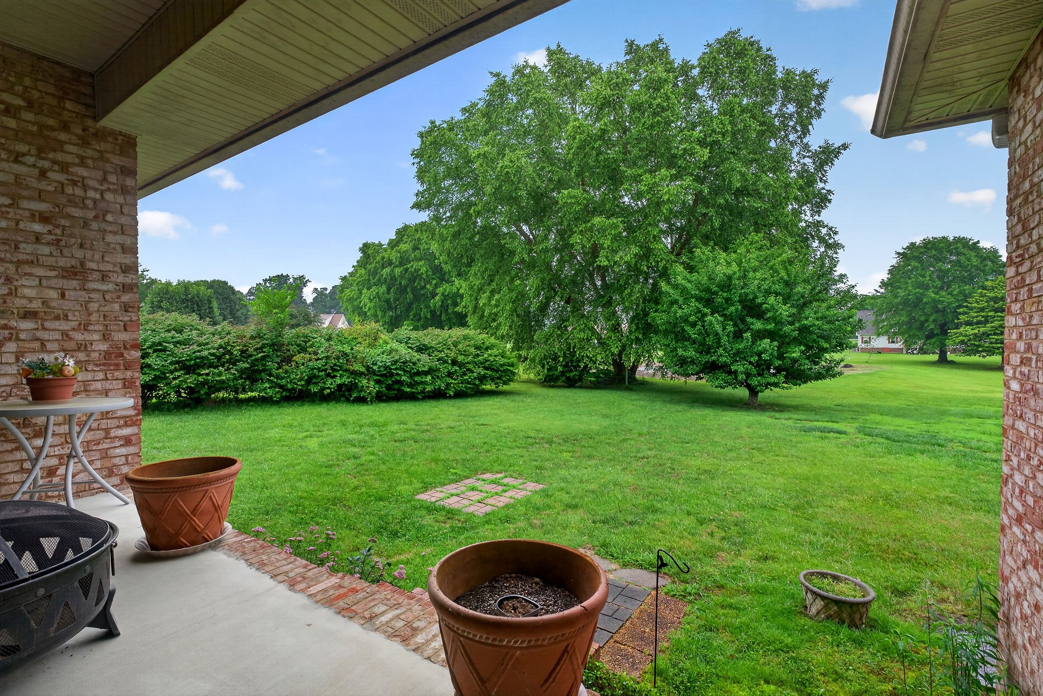 271 Hearthstone Dr