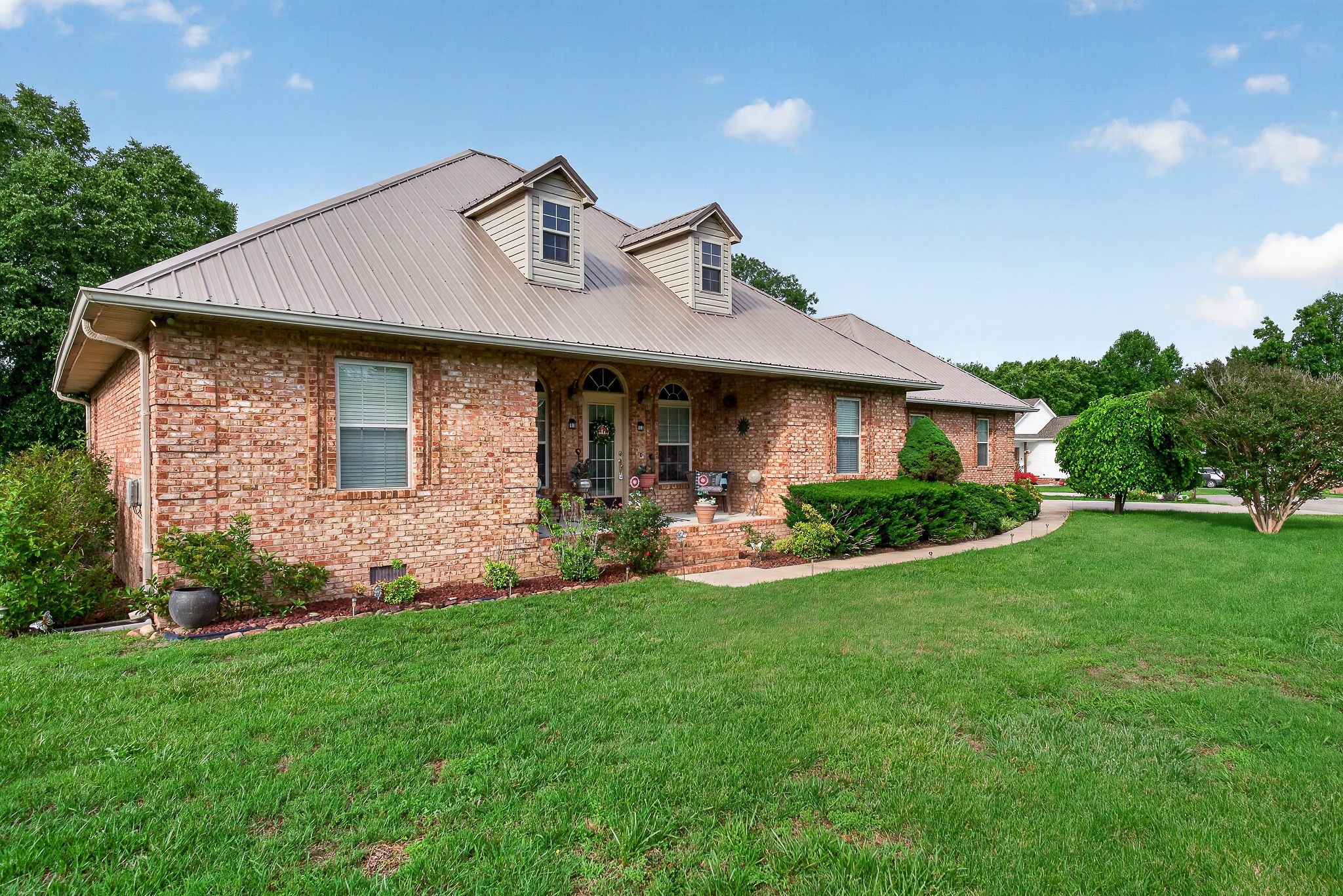 271 Hearthstone Dr
