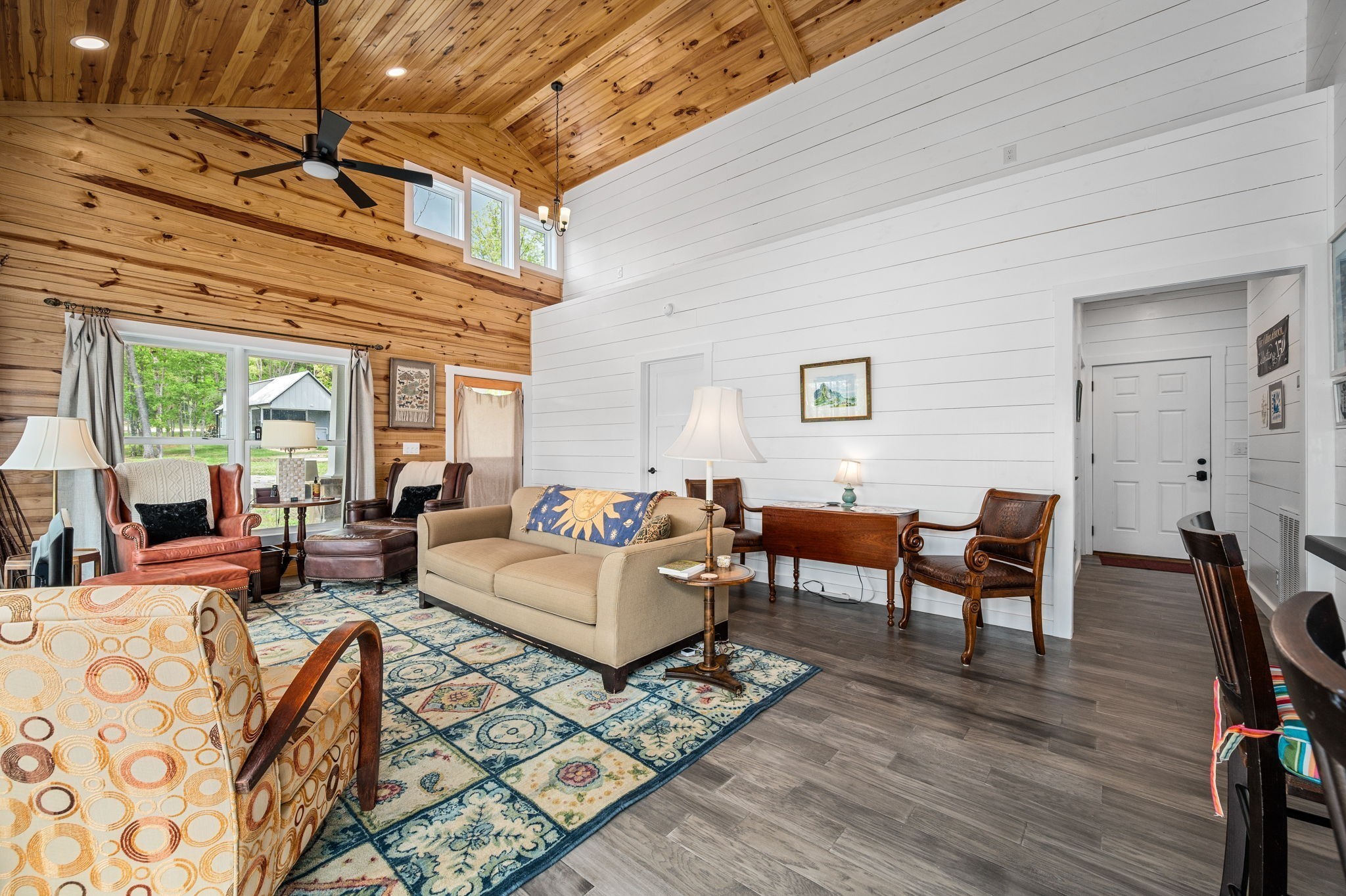 61 Sunset Ct