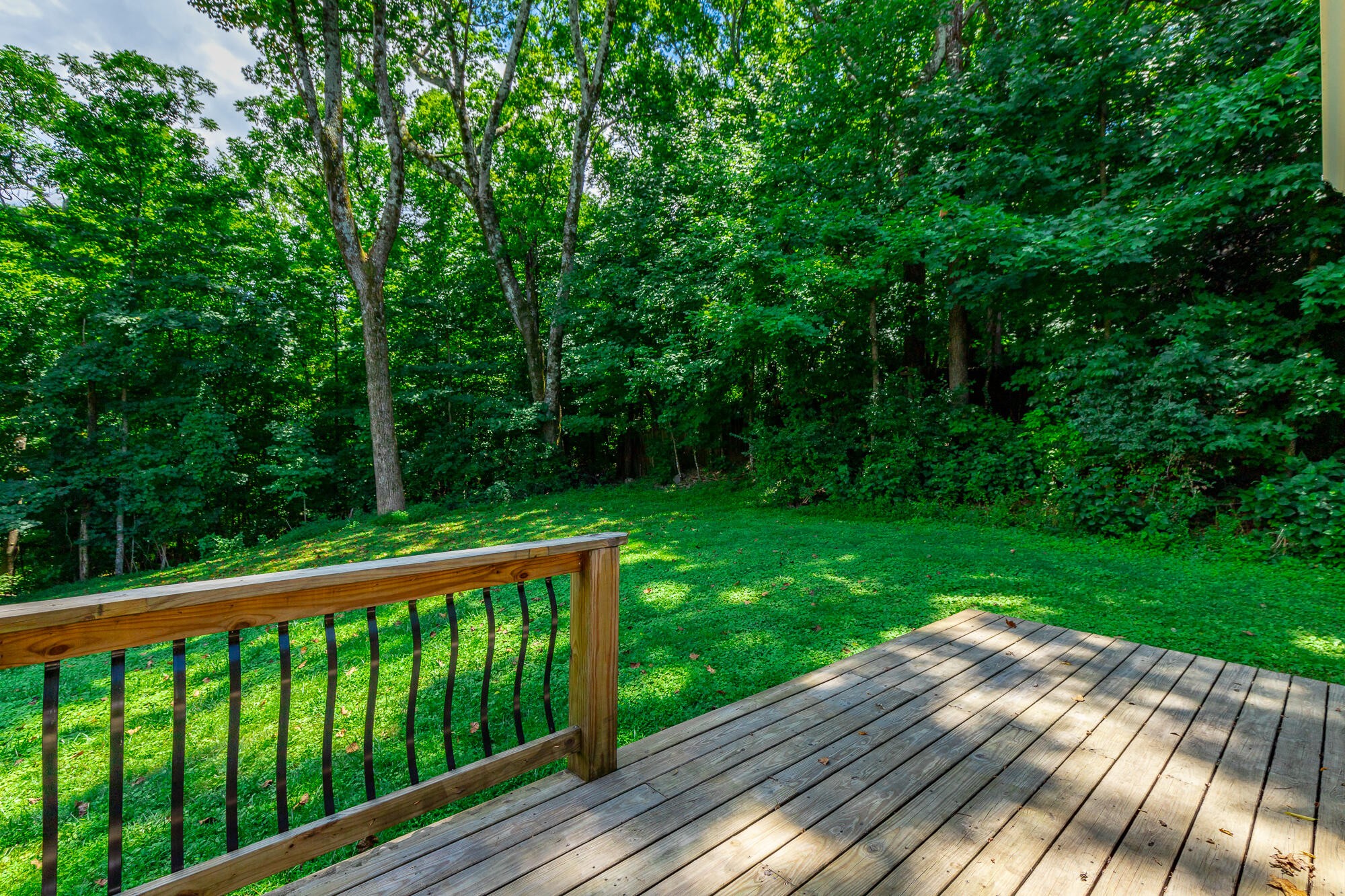 6582 Fairview Road