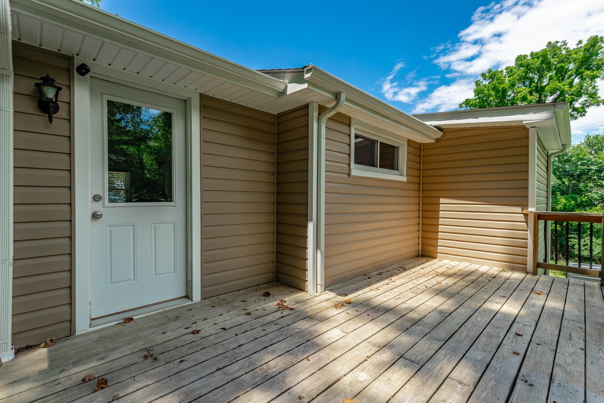 6582 Fairview Road