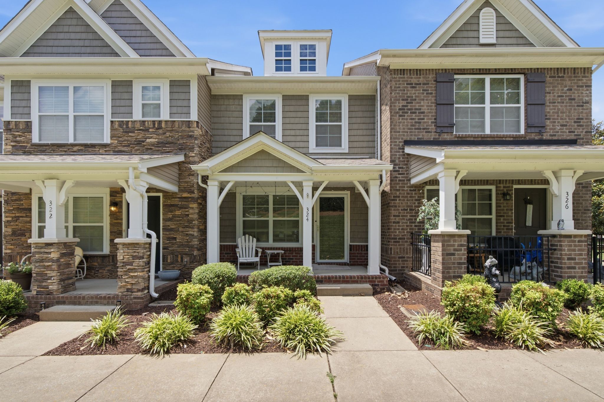 324 Mapleton Aly