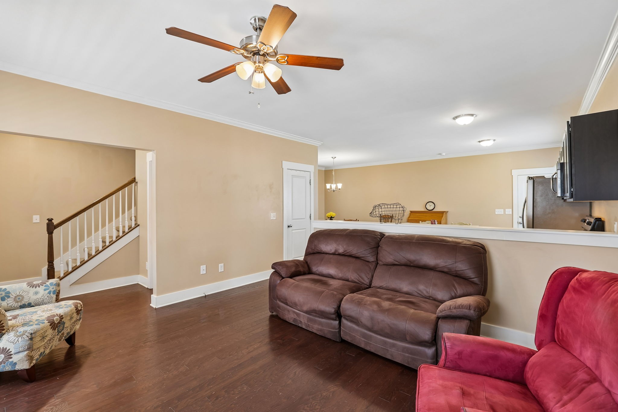 105 St Charles Pl